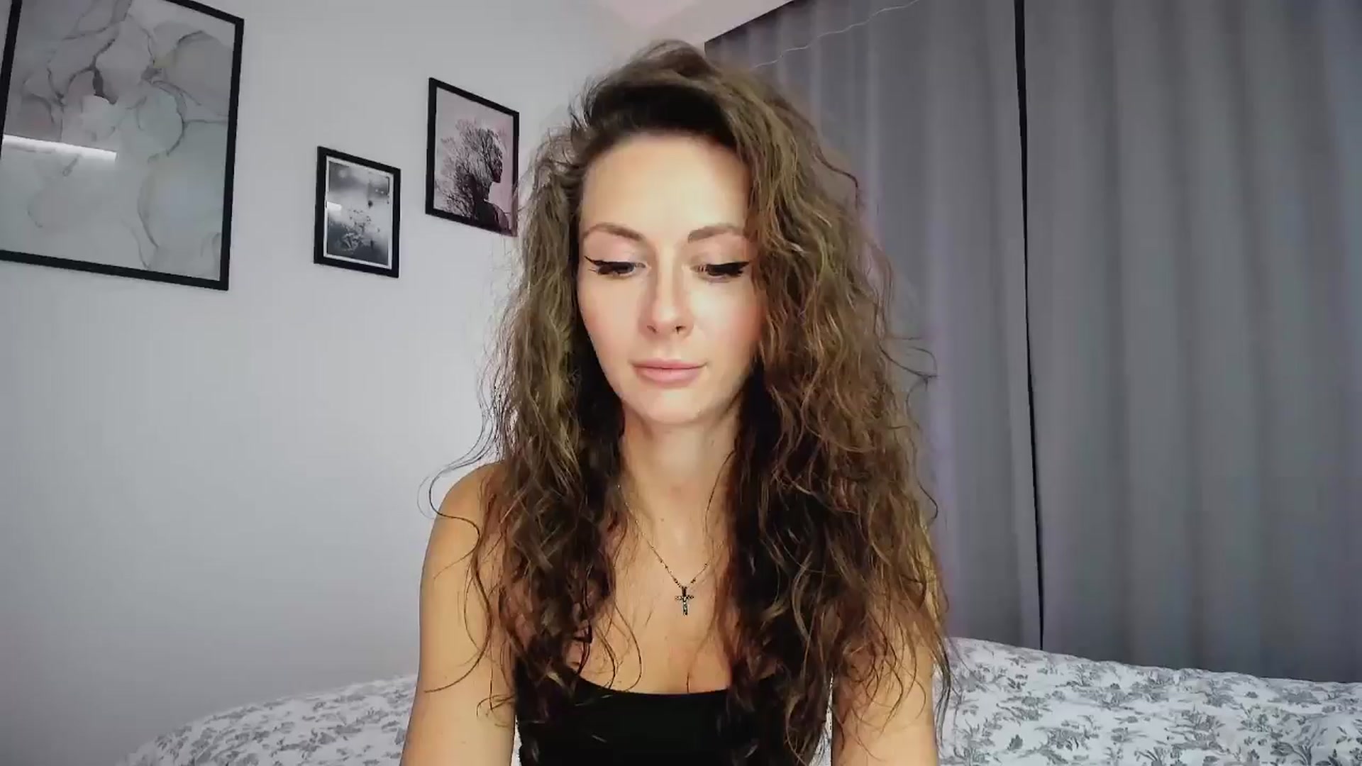 Gallery image thumbnail from Amber_Fry's myfreecams stream on, 01/08/2025, 19:50 image 5 of 20