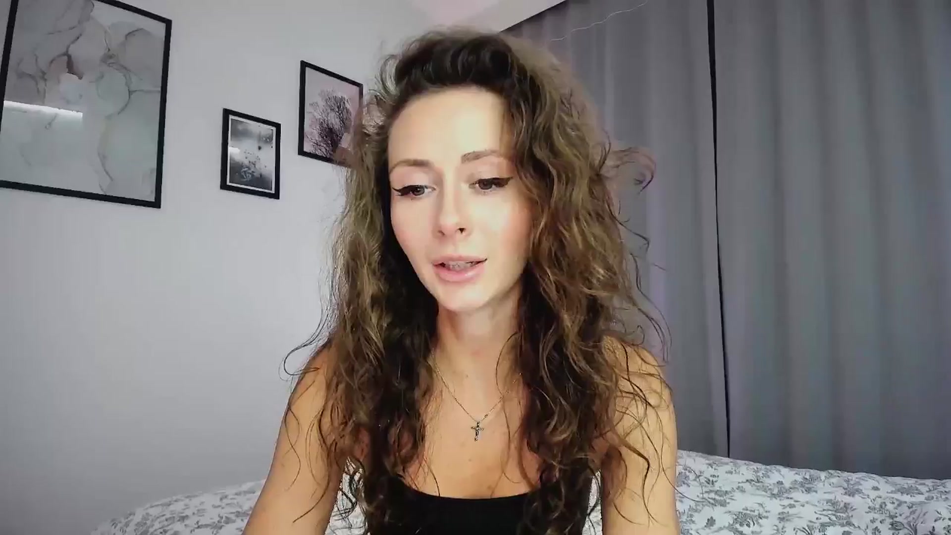 Gallery image thumbnail from Amber_Fry's myfreecams stream on, 01/08/2025, 19:50 image 2 of 20