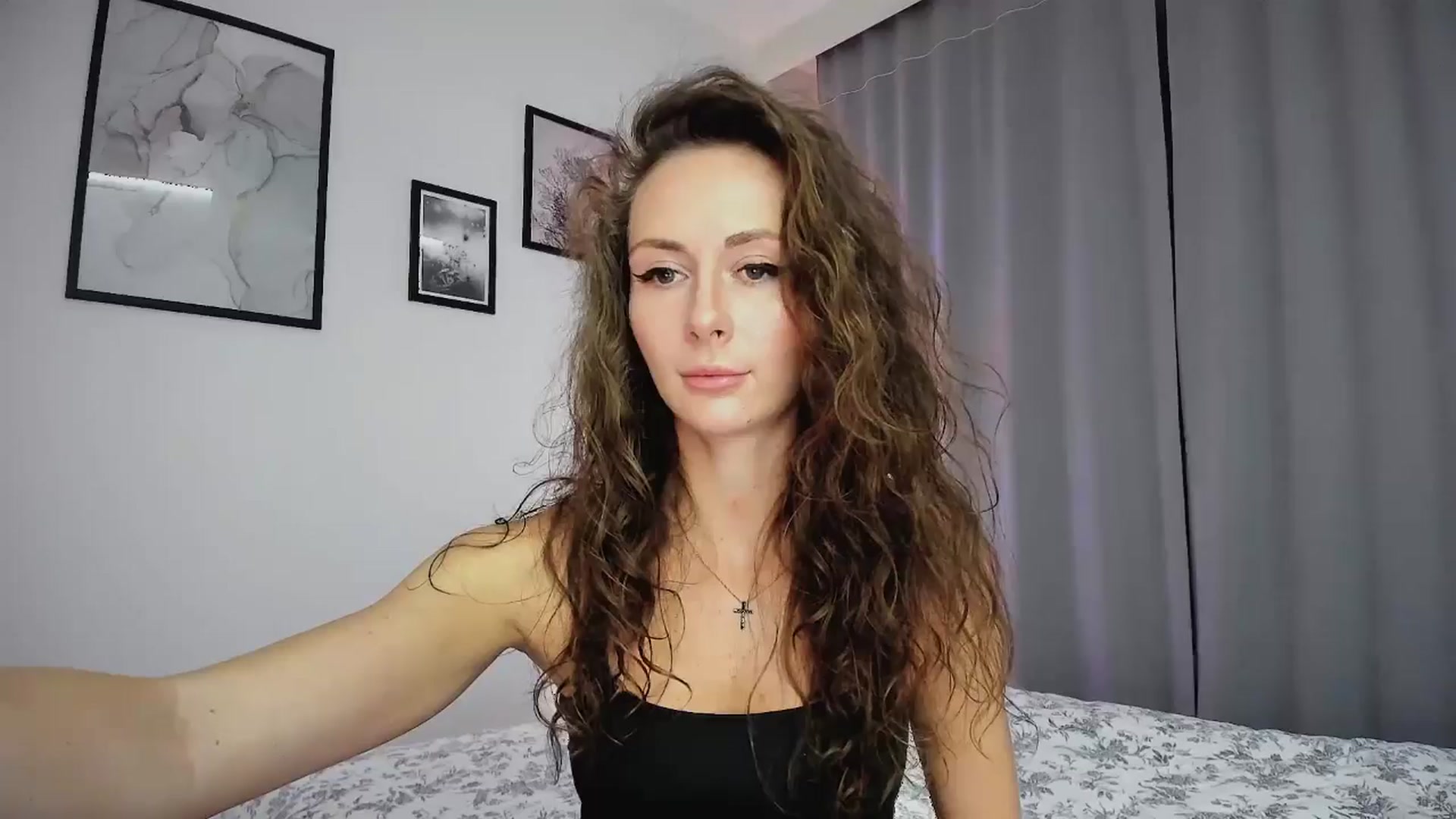 Gallery image thumbnail from Amber_Fry's myfreecams stream on, 01/08/2025, 19:50 image 12 of 20