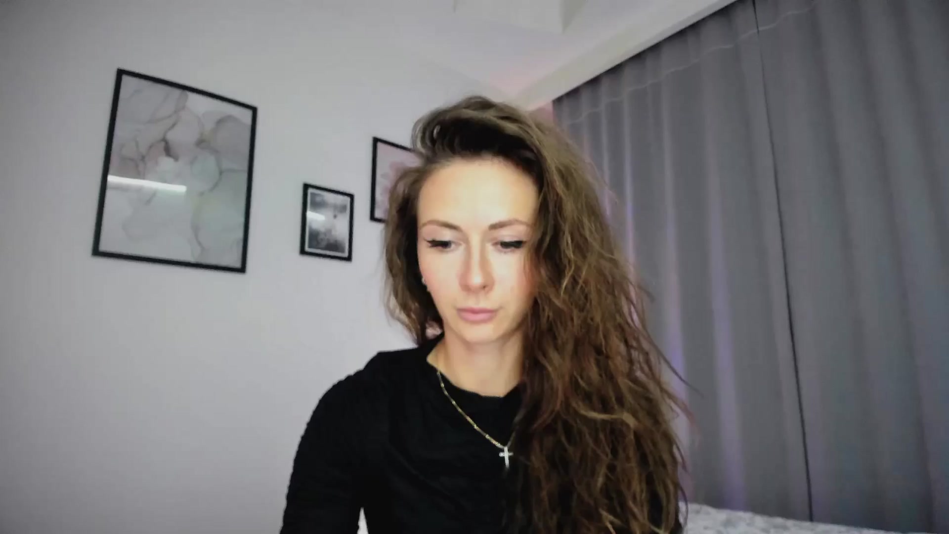 Gallery image thumbnail from Amber_Fry's myfreecams stream on, 01/09/2025, 19:54 image 16 of 20