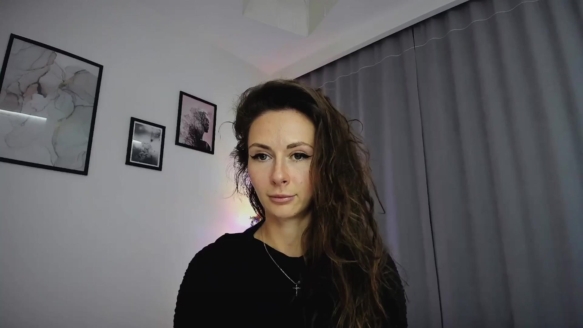 Gallery image thumbnail from Amber_Fry's myfreecams stream on, 01/09/2025, 19:54 image 4 of 20