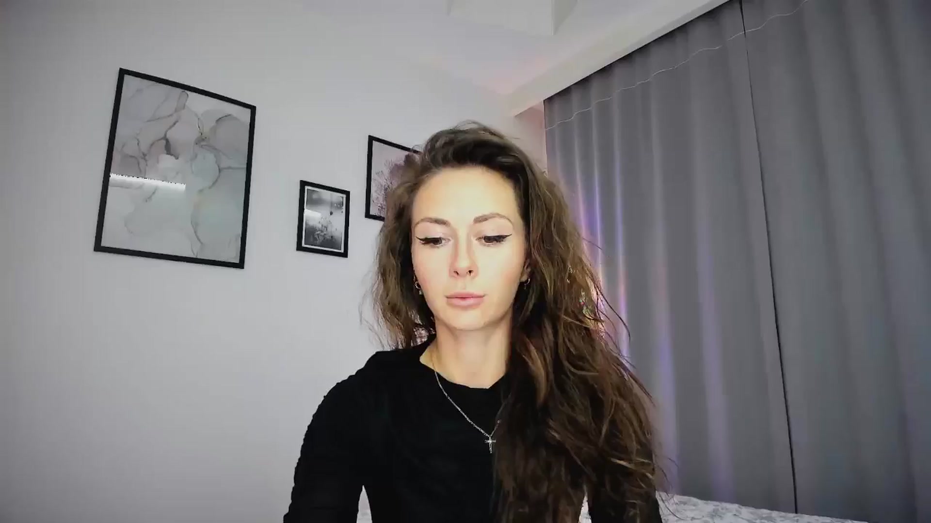 Gallery image thumbnail from Amber_Fry's myfreecams stream on, 01/09/2025, 19:54 image 17 of 20