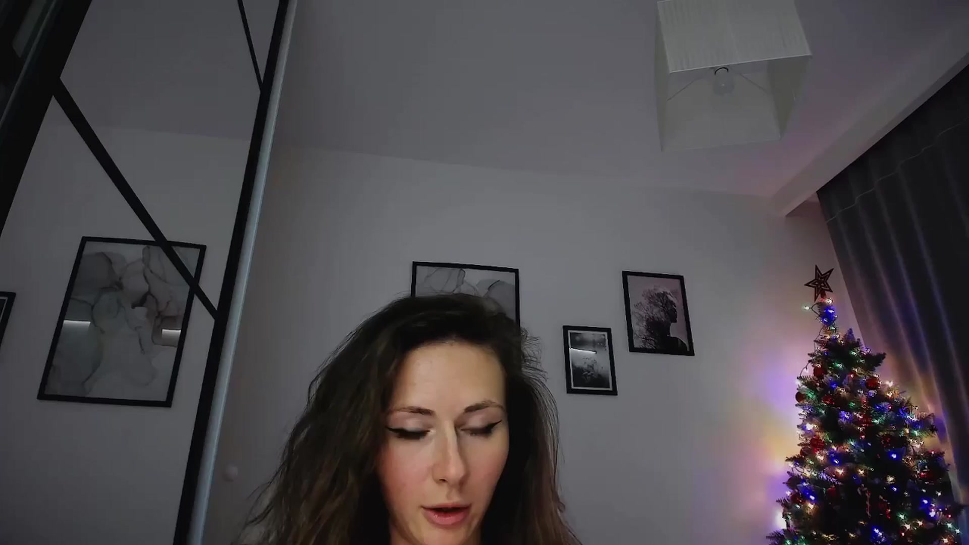 Gallery image thumbnail from Amber_Fry's myfreecams stream on, 01/11/2025, 19:23 image 4 of 20