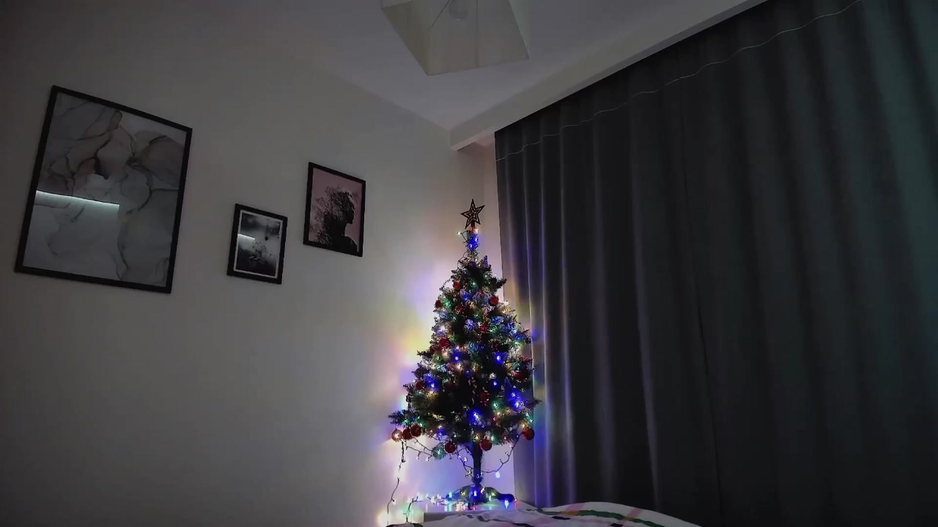 Gallery image thumbnail from Amber_Fry's myfreecams stream on, 01/15/2025, 20:58 image 19 of 20