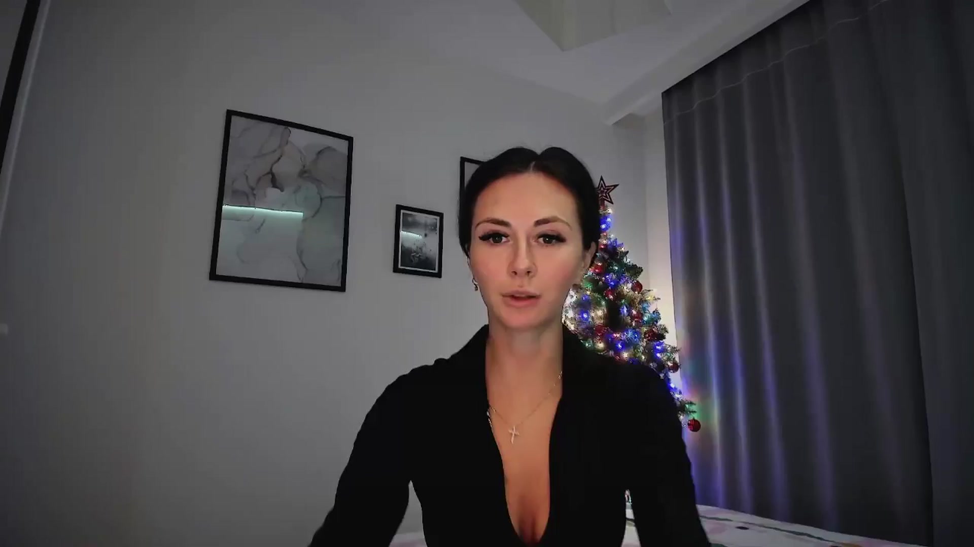 Gallery image thumbnail from Amber_Fry's myfreecams stream on, 01/17/2025, 19:06 image 16 of 20