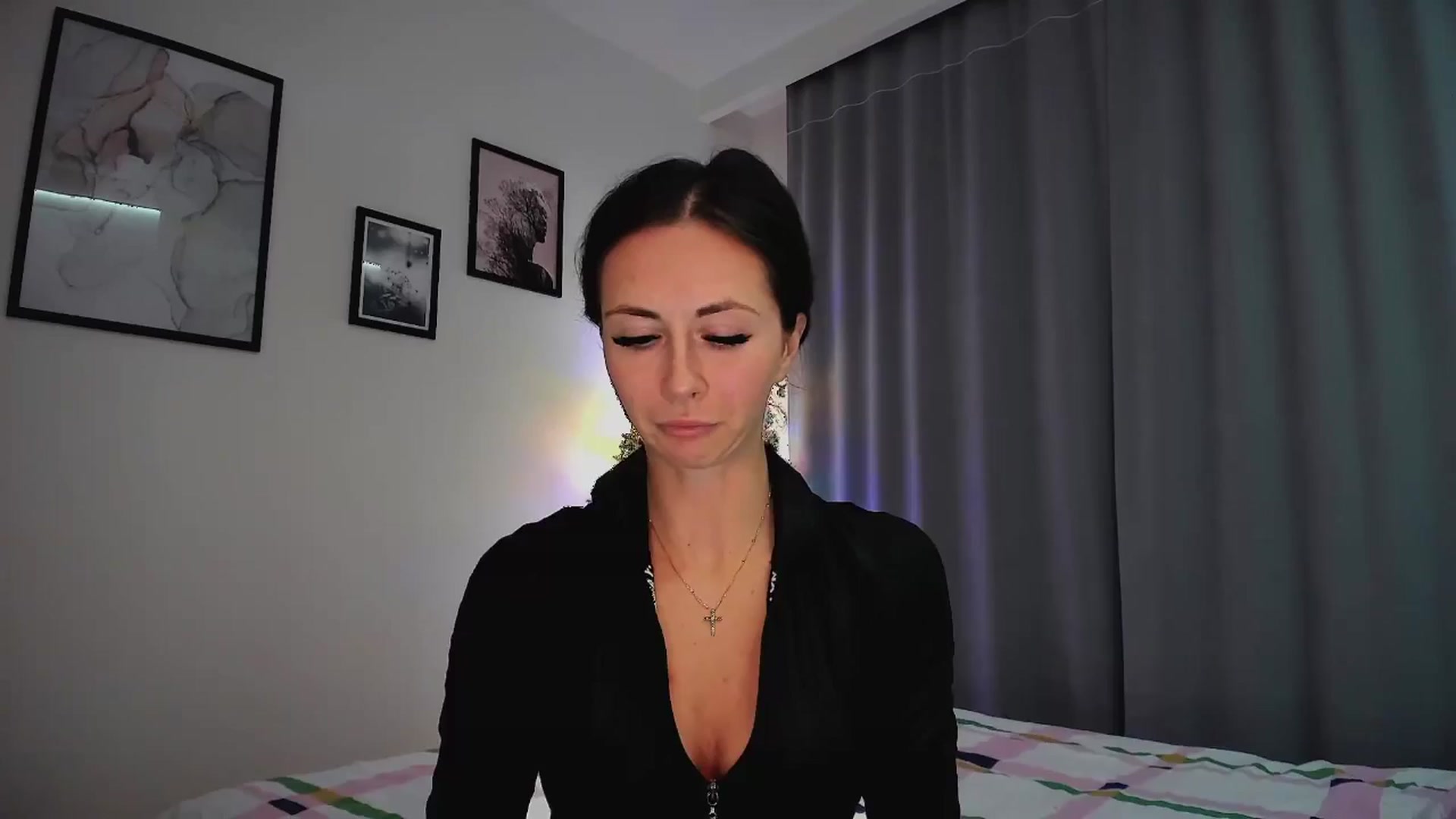Gallery image thumbnail from Amber_Fry's myfreecams stream on, 01/17/2025, 19:06 image 6 of 20