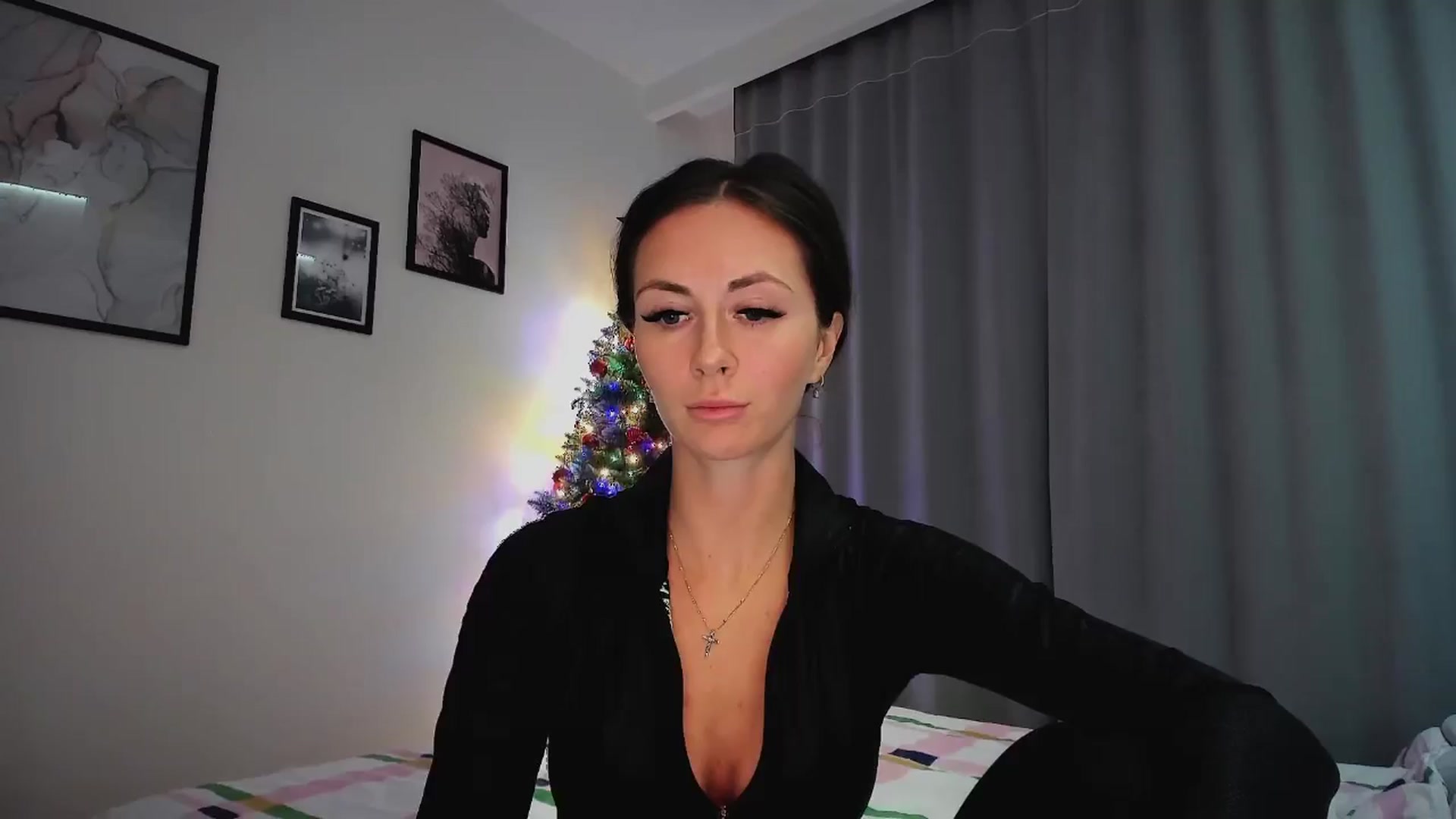 Gallery image thumbnail from Amber_Fry's myfreecams stream on, 01/17/2025, 19:06 image 8 of 20