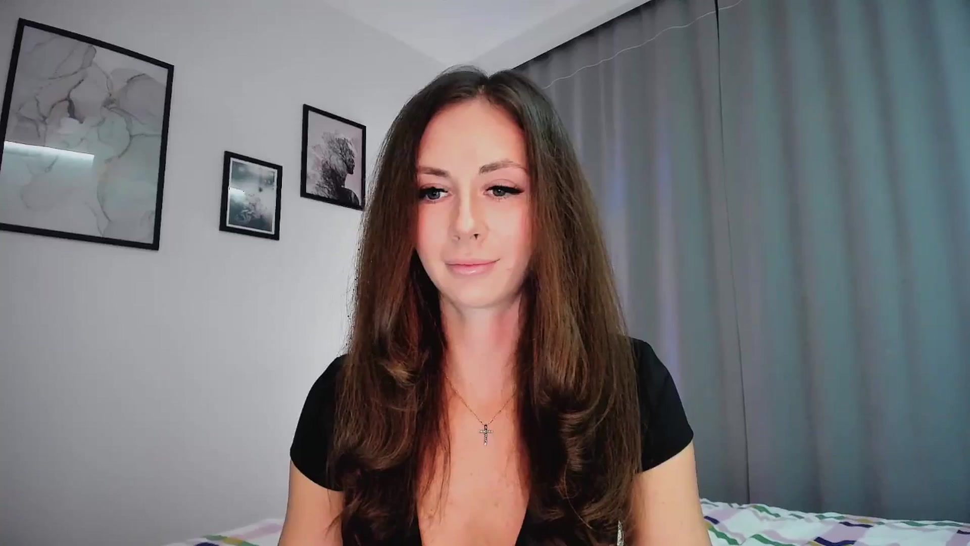 Gallery image thumbnail from Amber_Fry's myfreecams stream on, 01/18/2025, 17:36 image 13 of 20