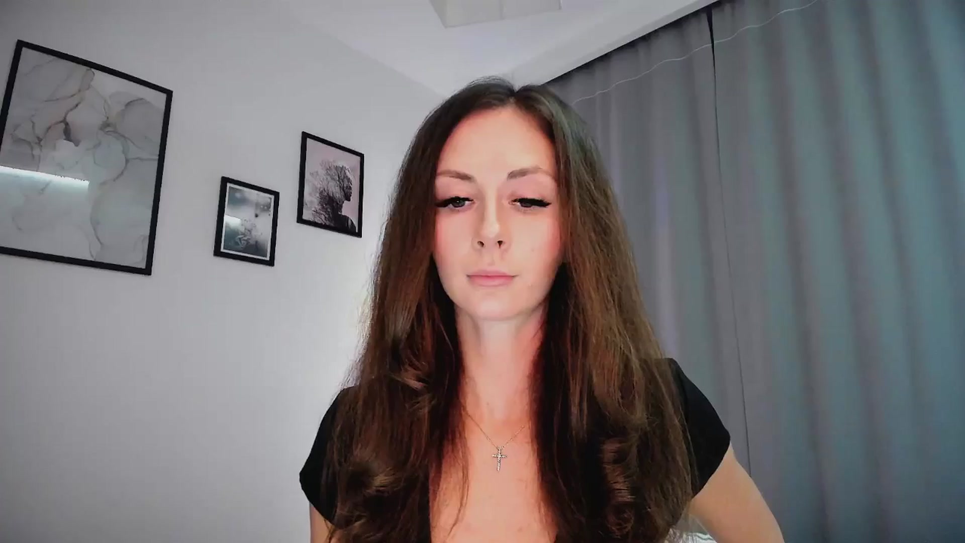 Gallery image thumbnail from Amber_Fry's myfreecams stream on, 01/18/2025, 19:10 image 7 of 20