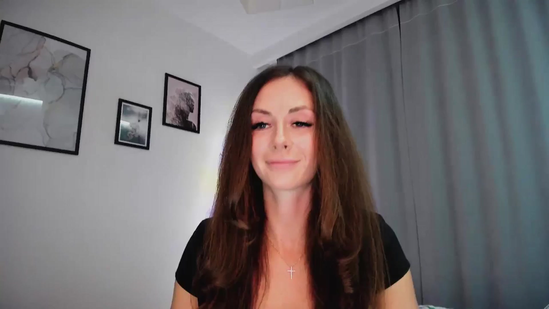 Gallery image thumbnail from Amber_Fry's myfreecams stream on, 01/18/2025, 19:10 image 1 of 20