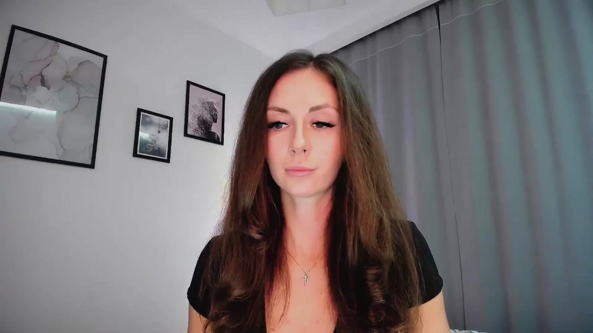 Gallery image thumbnail from Amber_Fry's myfreecams stream on, 01/18/2025, 19:10 image 8 of 20