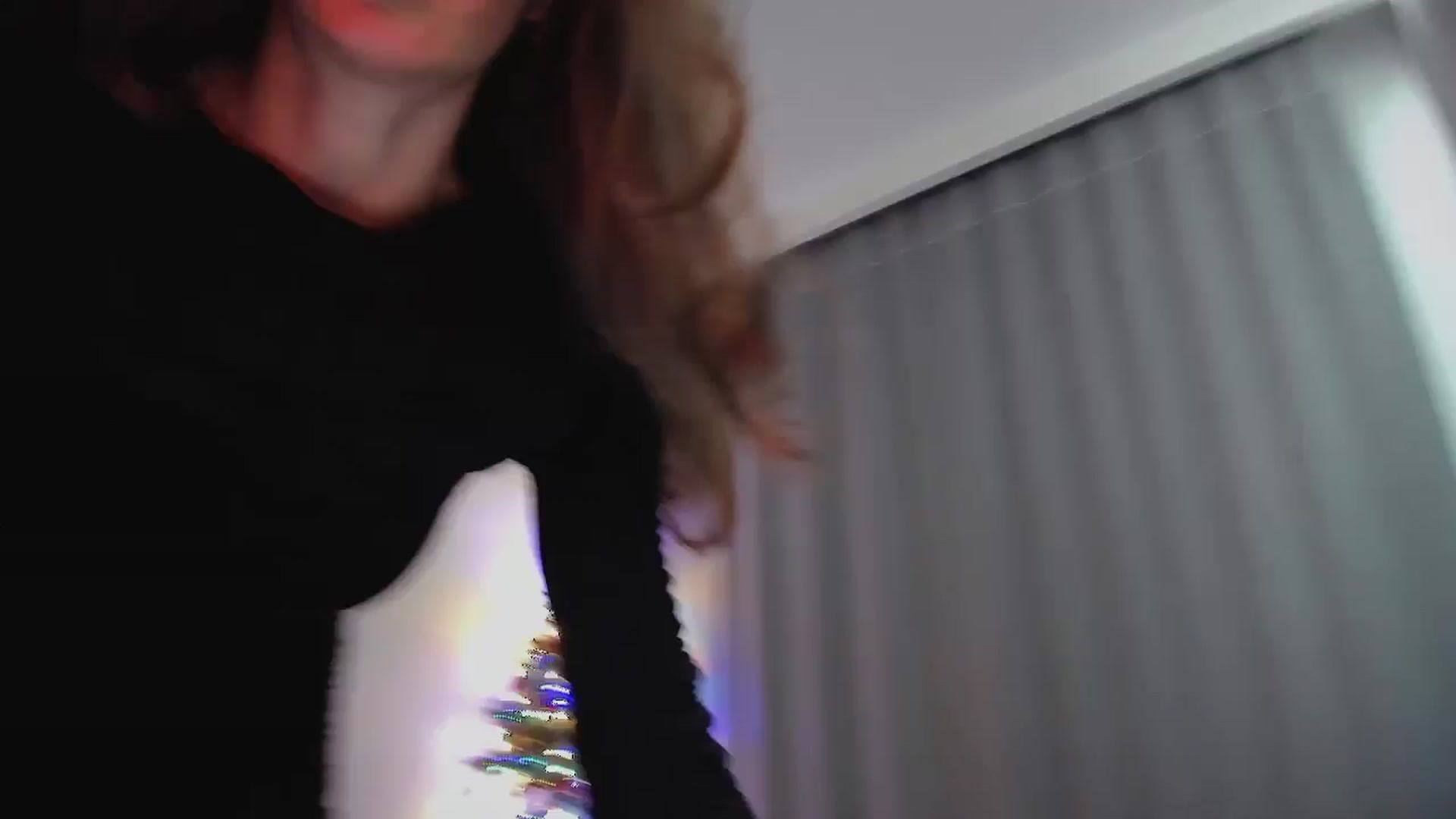 Gallery image thumbnail from Amber_Fry's myfreecams stream on, 01/18/2025, 19:10 image 14 of 20