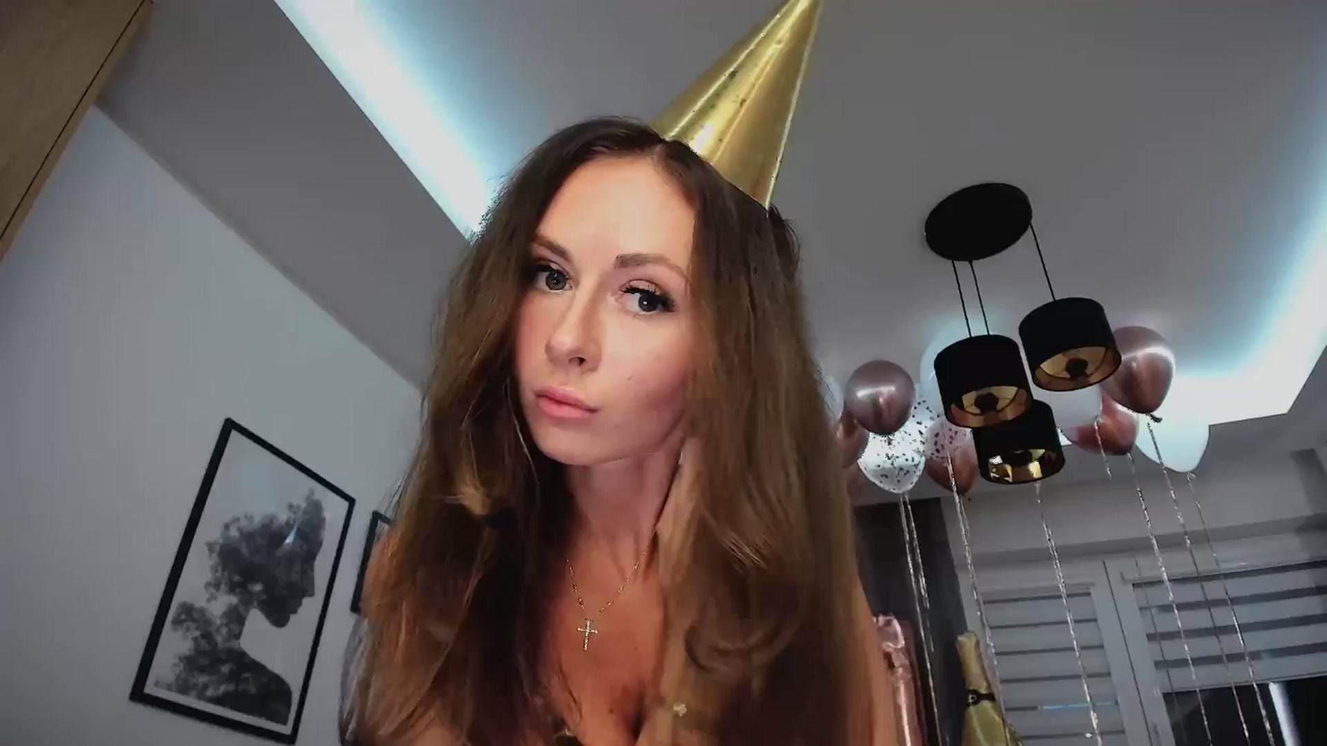 Gallery image thumbnail from Amber_Fry's myfreecams stream on, 01/19/2025, 18:35 image 8 of 20