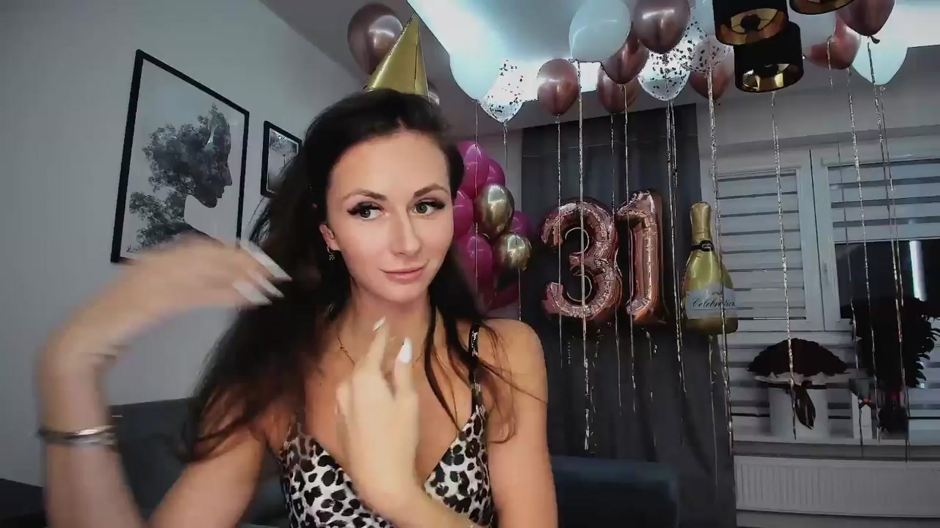 Gallery image thumbnail from Amber_Fry's myfreecams stream on, 01/19/2025, 18:35 image 11 of 20