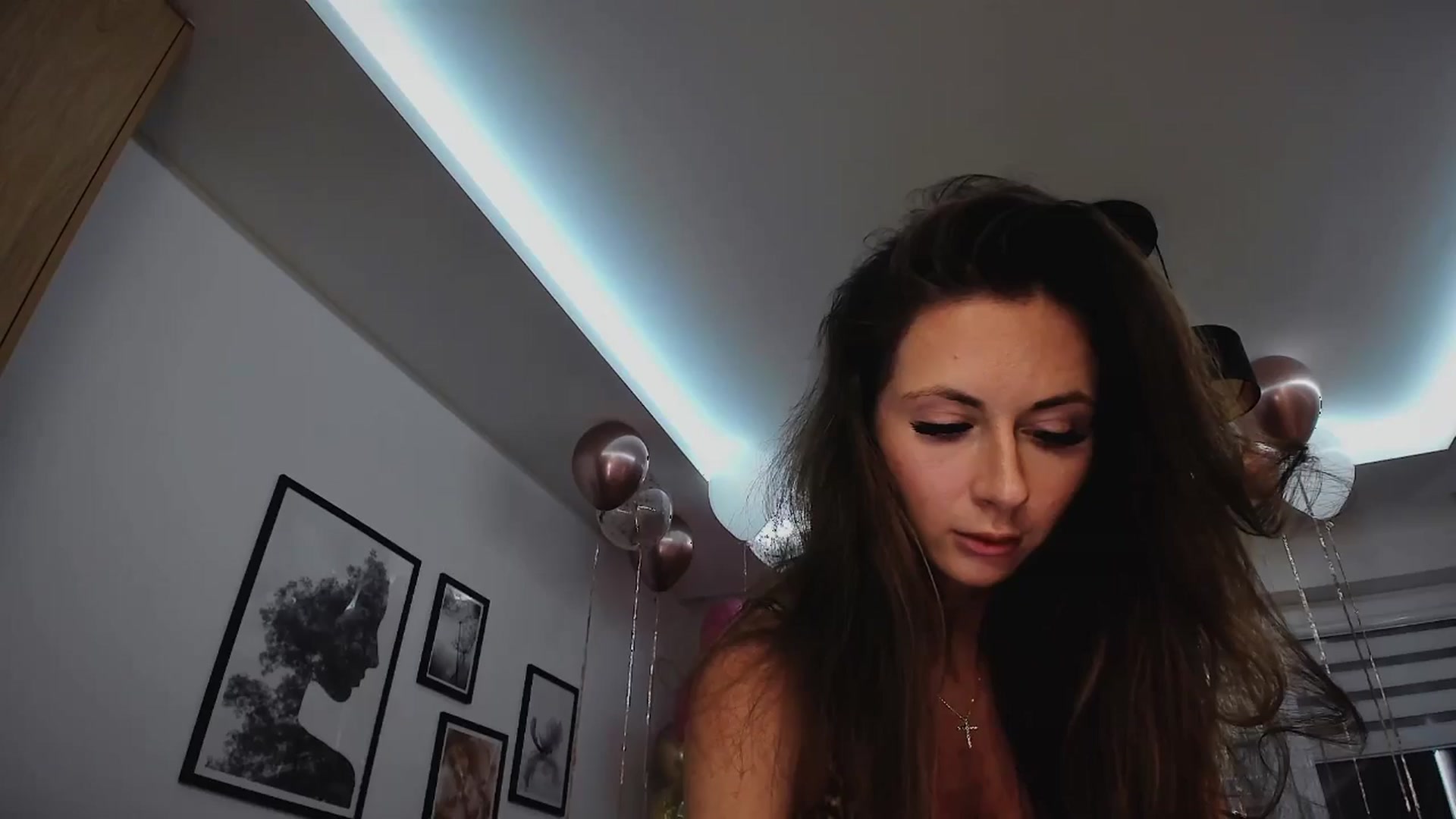 Gallery image thumbnail from Amber_Fry's myfreecams stream on, 01/19/2025, 18:35 image 19 of 20