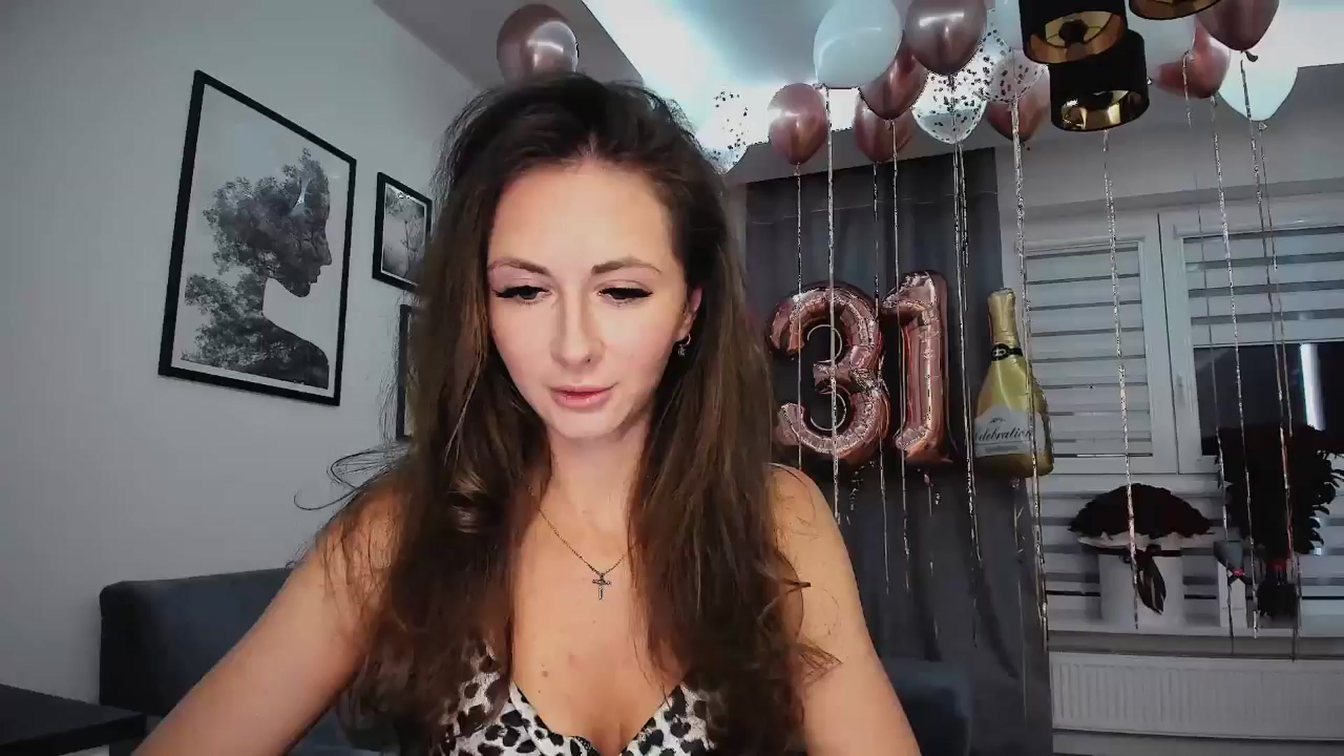 Gallery image thumbnail from Amber_Fry's myfreecams stream on, 01/19/2025, 18:35 image 12 of 20
