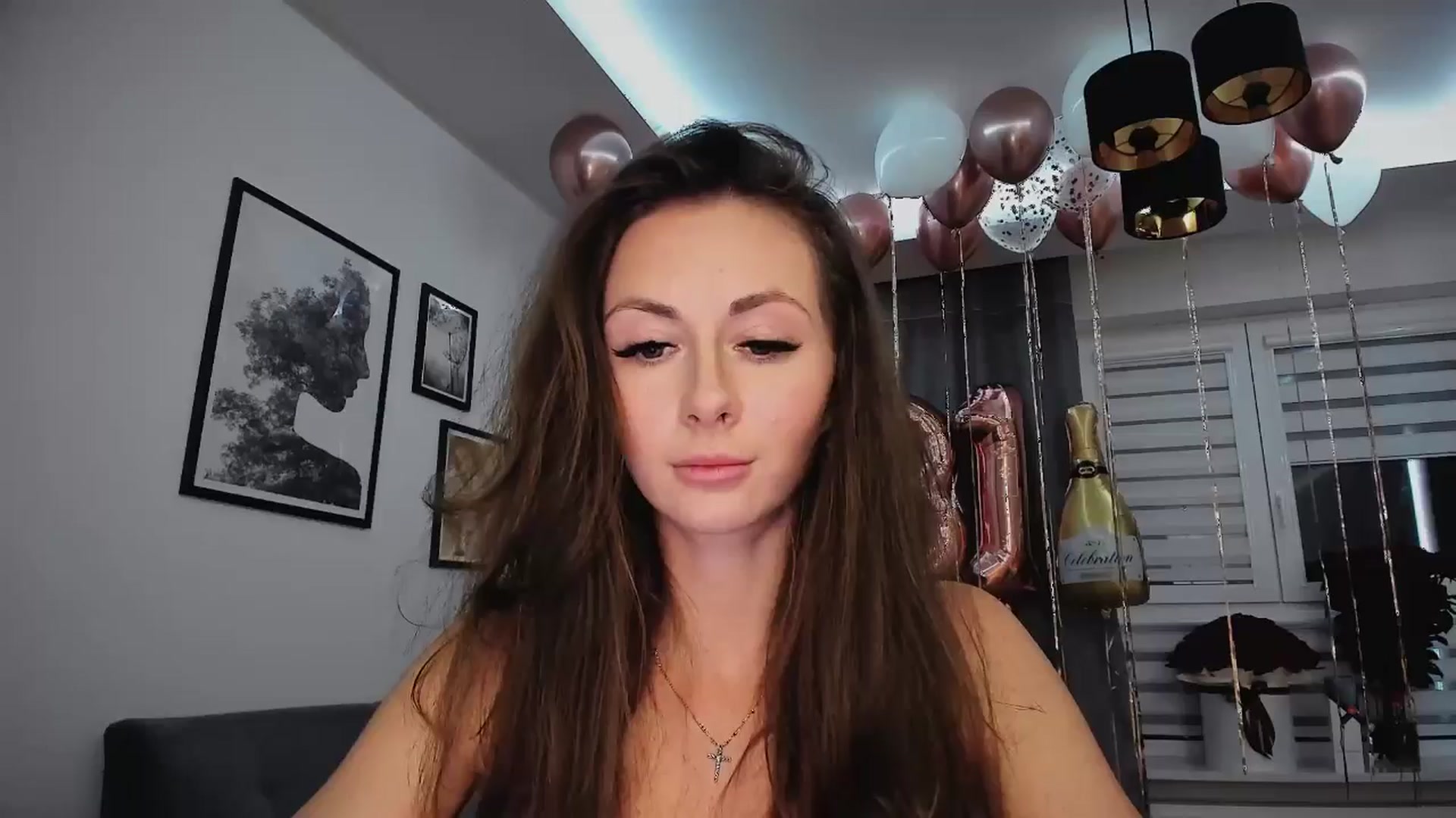 Gallery image thumbnail from Amber_Fry's myfreecams stream on, 01/19/2025, 20:37 image 5 of 20