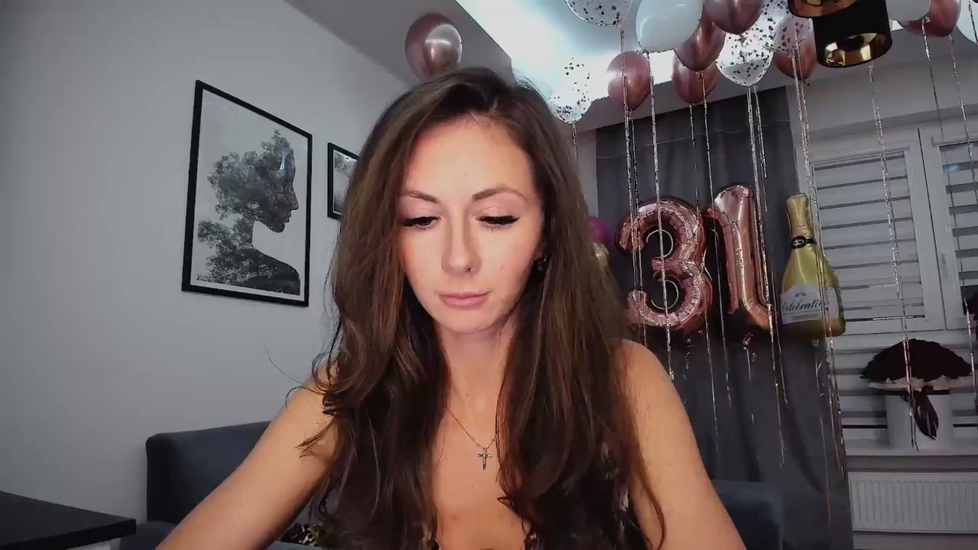 Gallery image thumbnail from Amber_Fry's myfreecams stream on, 01/19/2025, 21:41 image 2 of 20