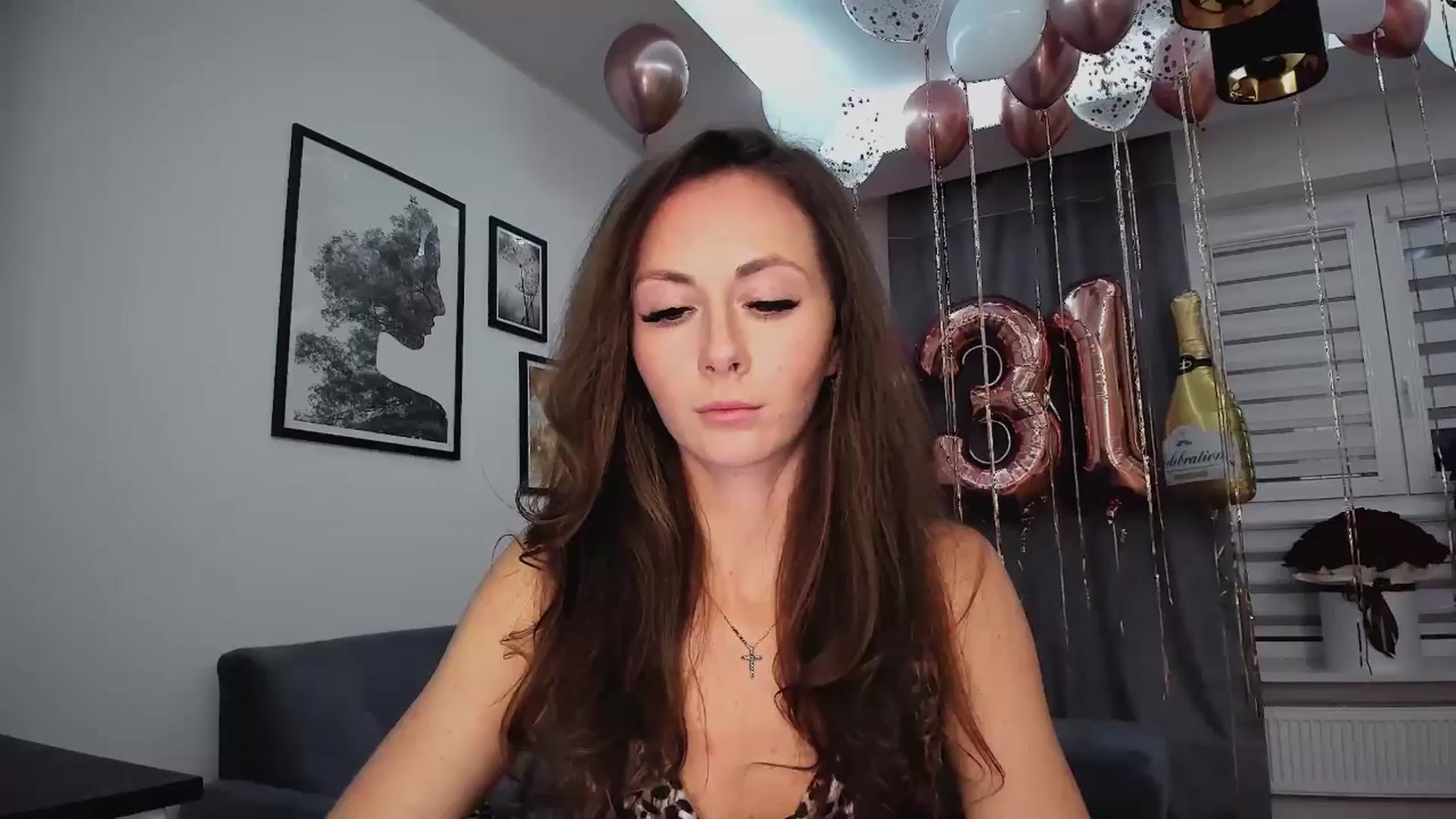 Gallery image thumbnail from Amber_Fry's myfreecams stream on, 01/19/2025, 21:41 image 18 of 20