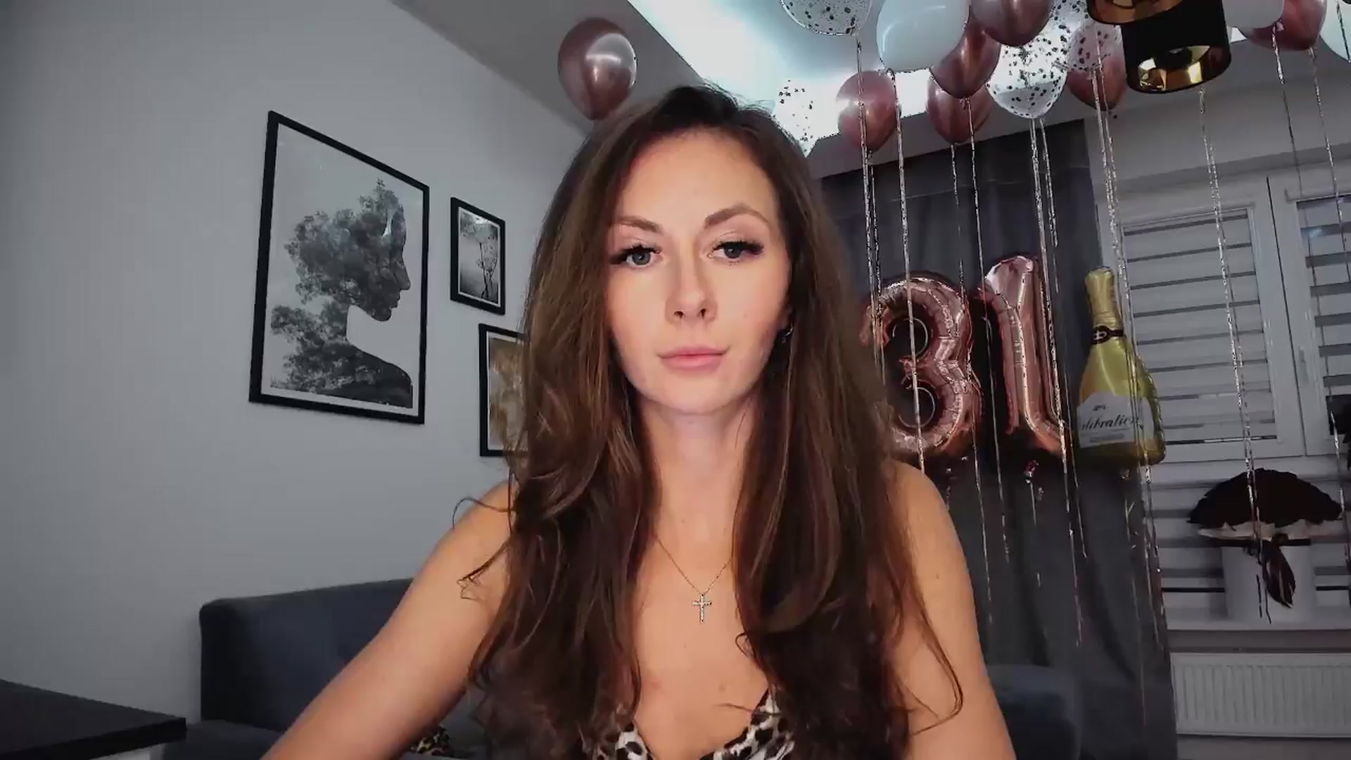 Gallery image thumbnail from Amber_Fry's myfreecams stream on, 01/19/2025, 21:41 image 4 of 20