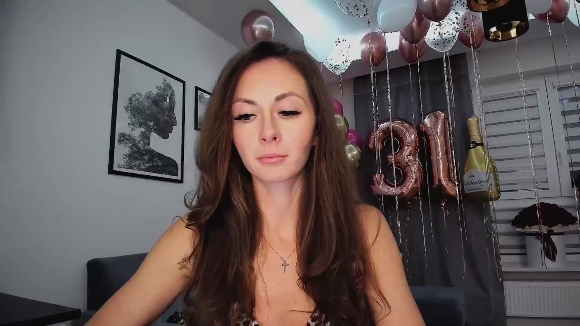 Gallery image thumbnail from Amber_Fry's myfreecams stream on, 01/19/2025, 21:41 image 19 of 20