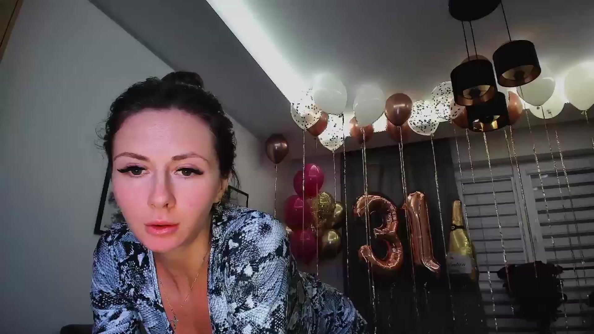 Gallery image thumbnail from Amber_Fry's myfreecams stream on, 01/20/2025, 20:35 image 11 of 20