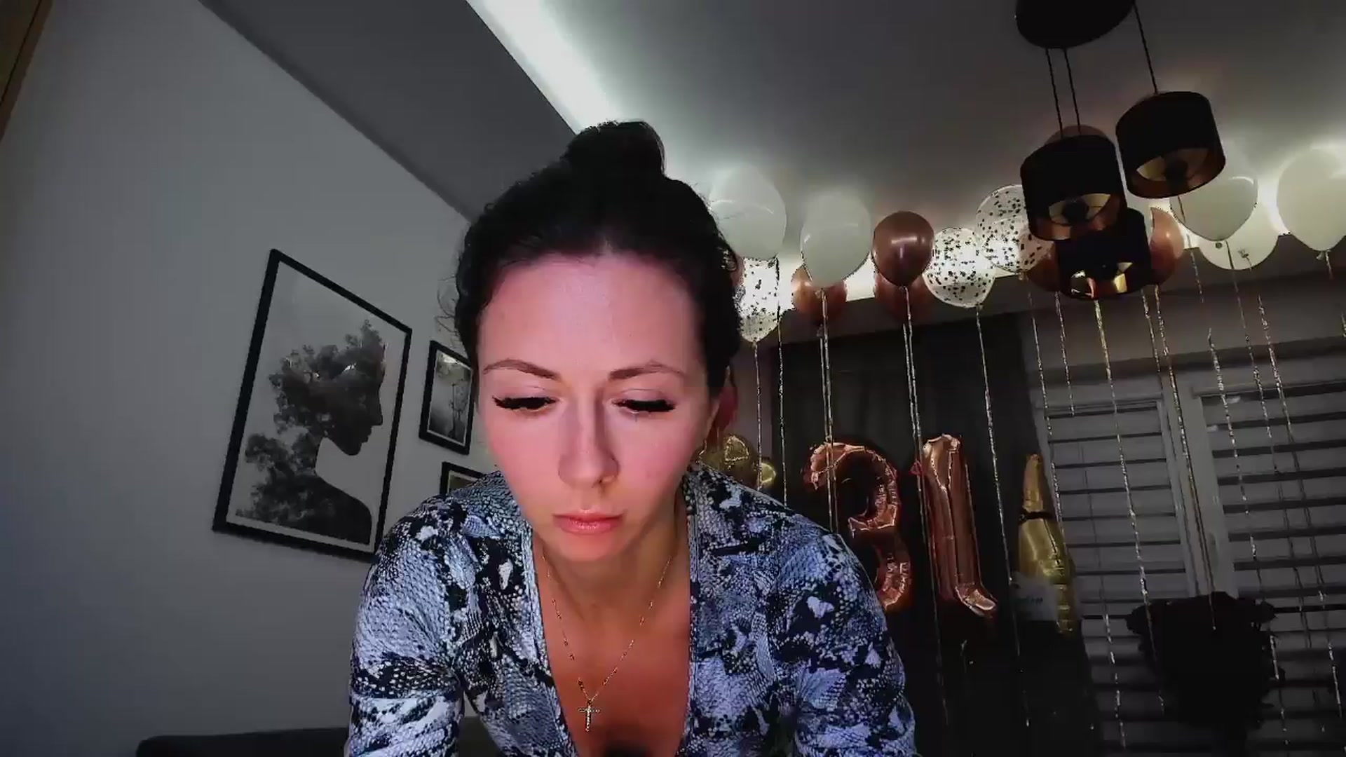 Gallery image thumbnail from Amber_Fry's myfreecams stream on, 01/20/2025, 20:35 image 6 of 20