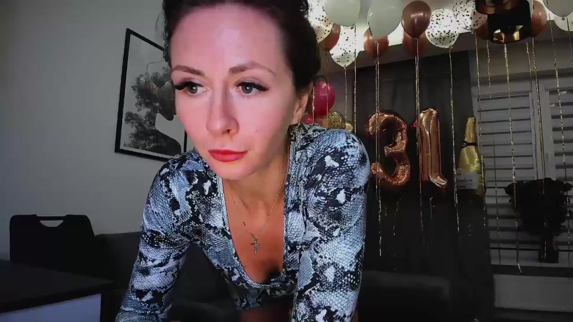 Gallery image thumbnail from Amber_Fry's myfreecams stream on, 01/20/2025, 23:09 image 17 of 20