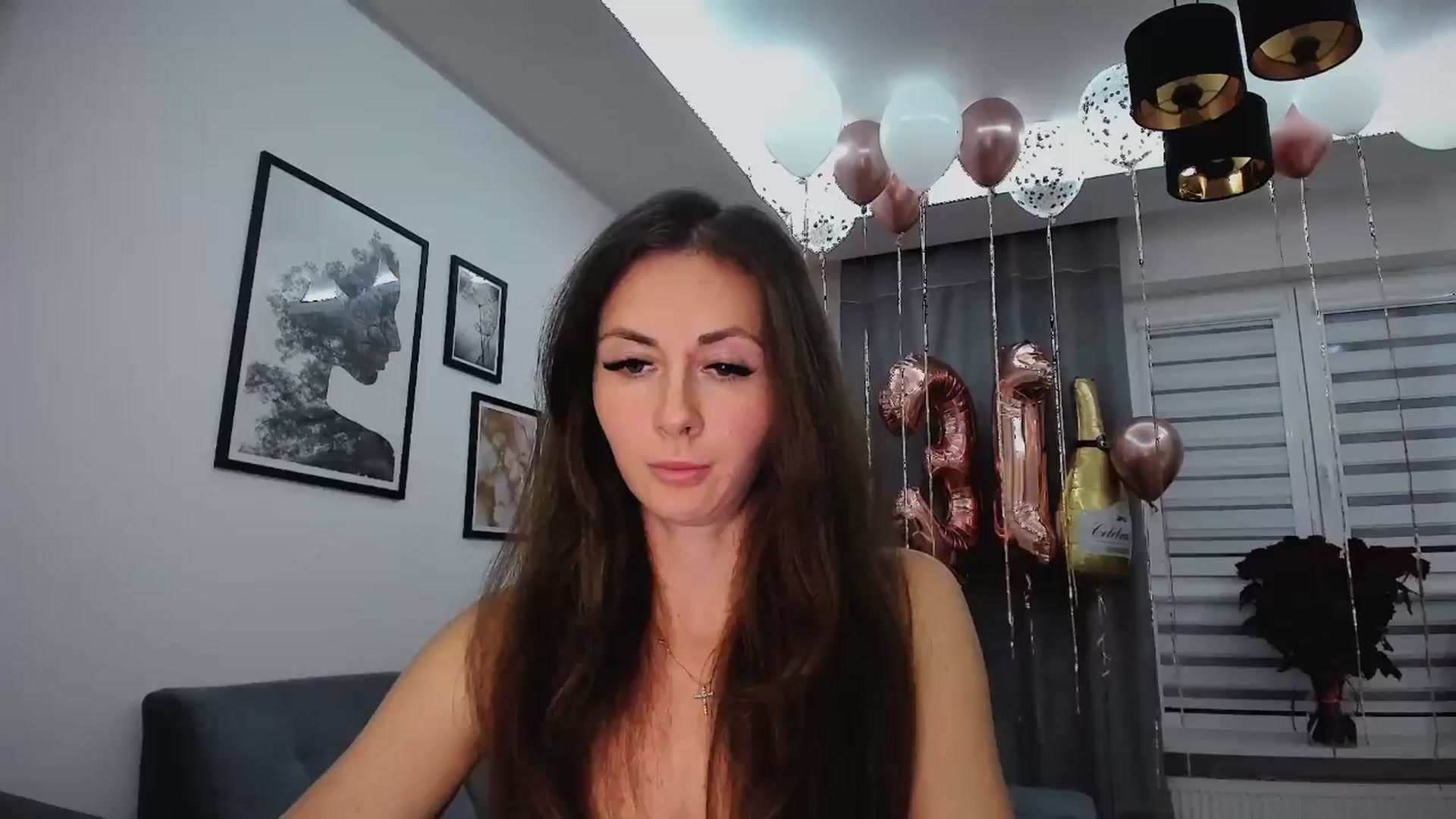 Gallery image thumbnail from Amber_Fry's myfreecams stream on, 01/21/2025, 21:41 image 7 of 20