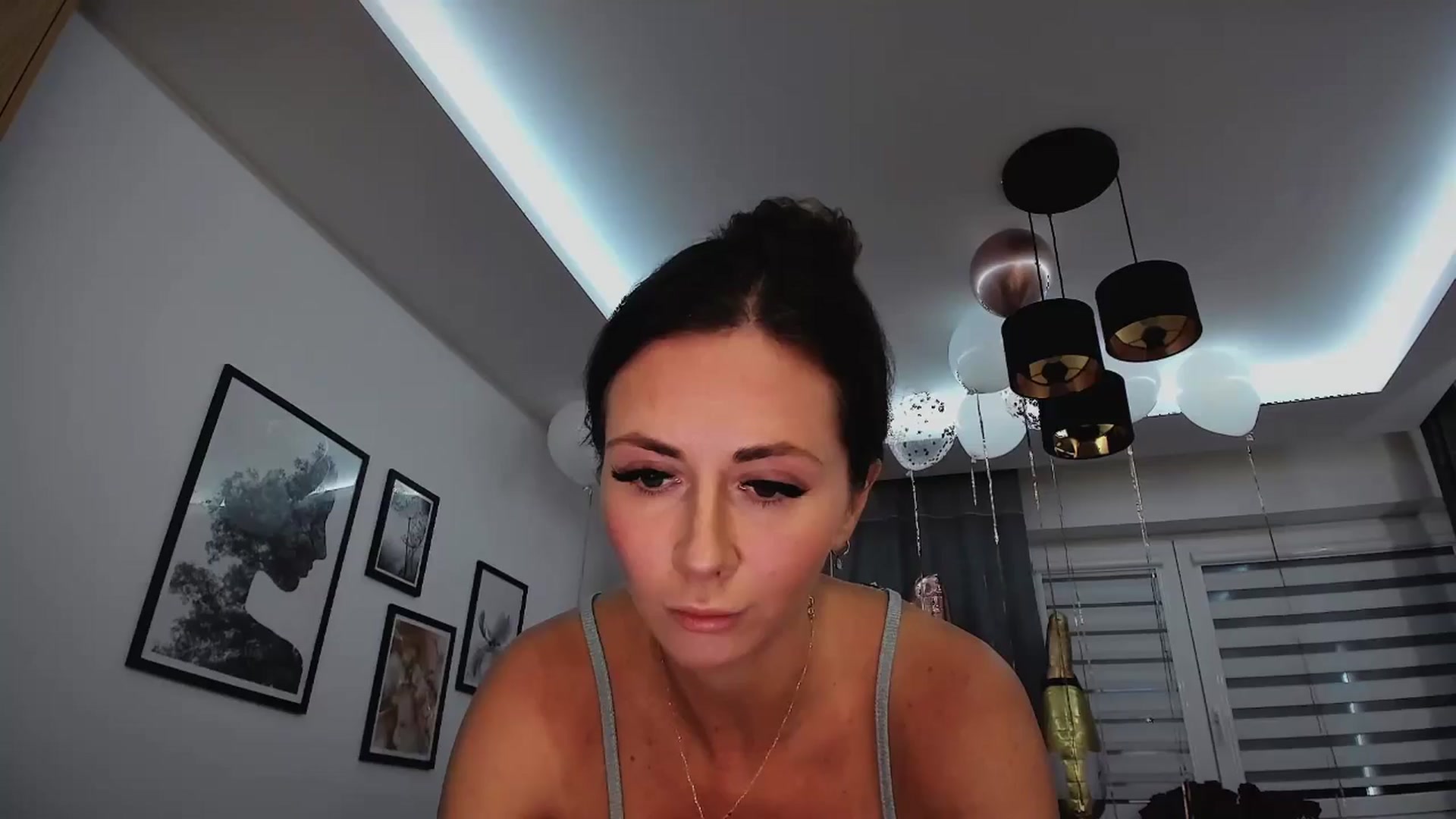 Gallery image thumbnail from Amber_Fry's myfreecams stream on, 01/22/2025, 20:46 image 12 of 20