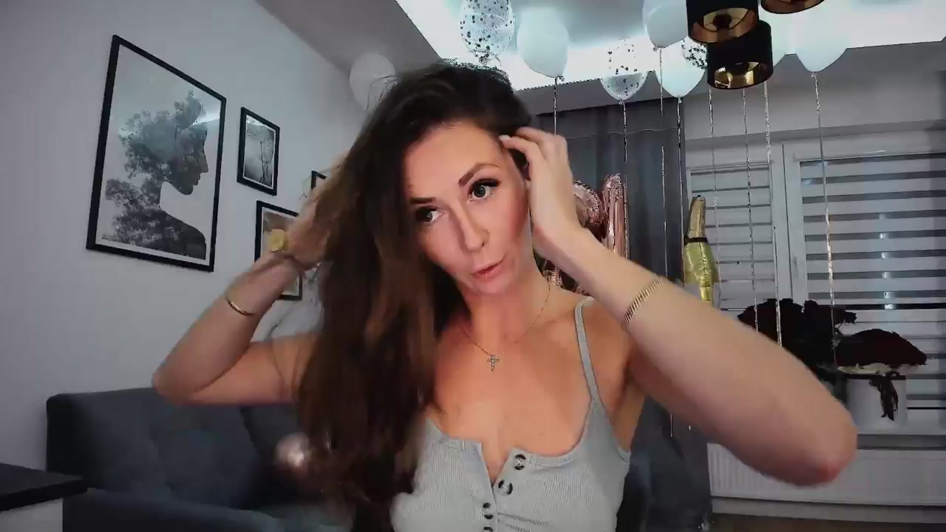 Gallery image thumbnail from Amber_Fry's myfreecams stream on, 01/22/2025, 20:46 image 7 of 20