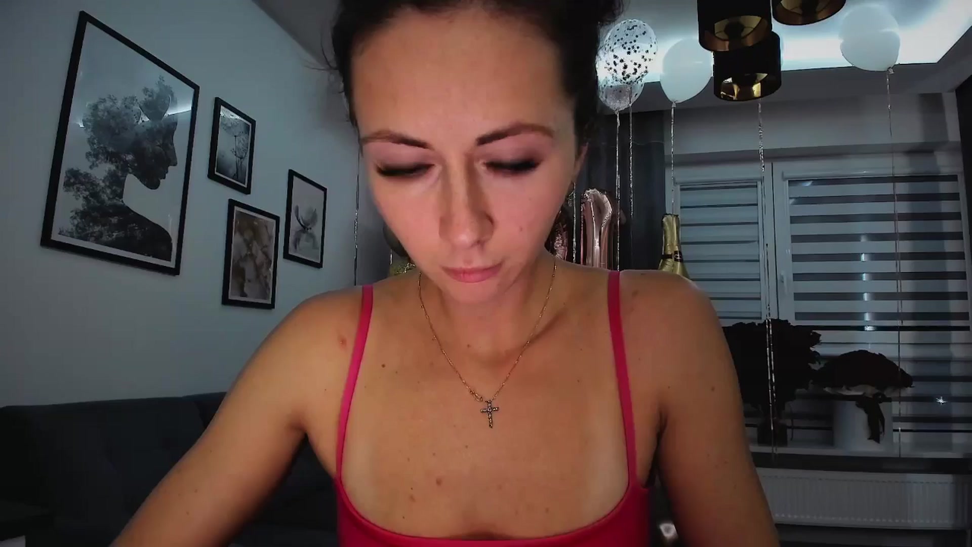 Gallery image thumbnail from Amber_Fry's myfreecams stream on, 01/23/2025, 20:20 image 7 of 20