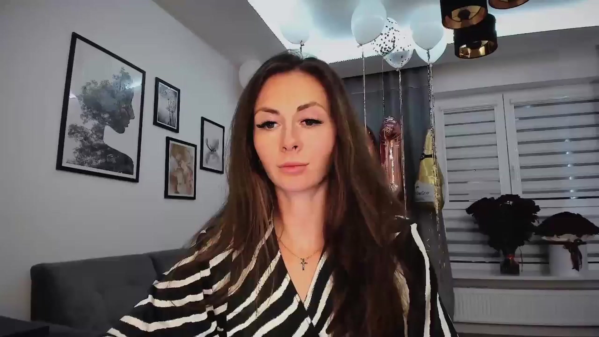Gallery image thumbnail from Amber_Fry's myfreecams stream on, 01/24/2025, 22:17 image 15 of 20