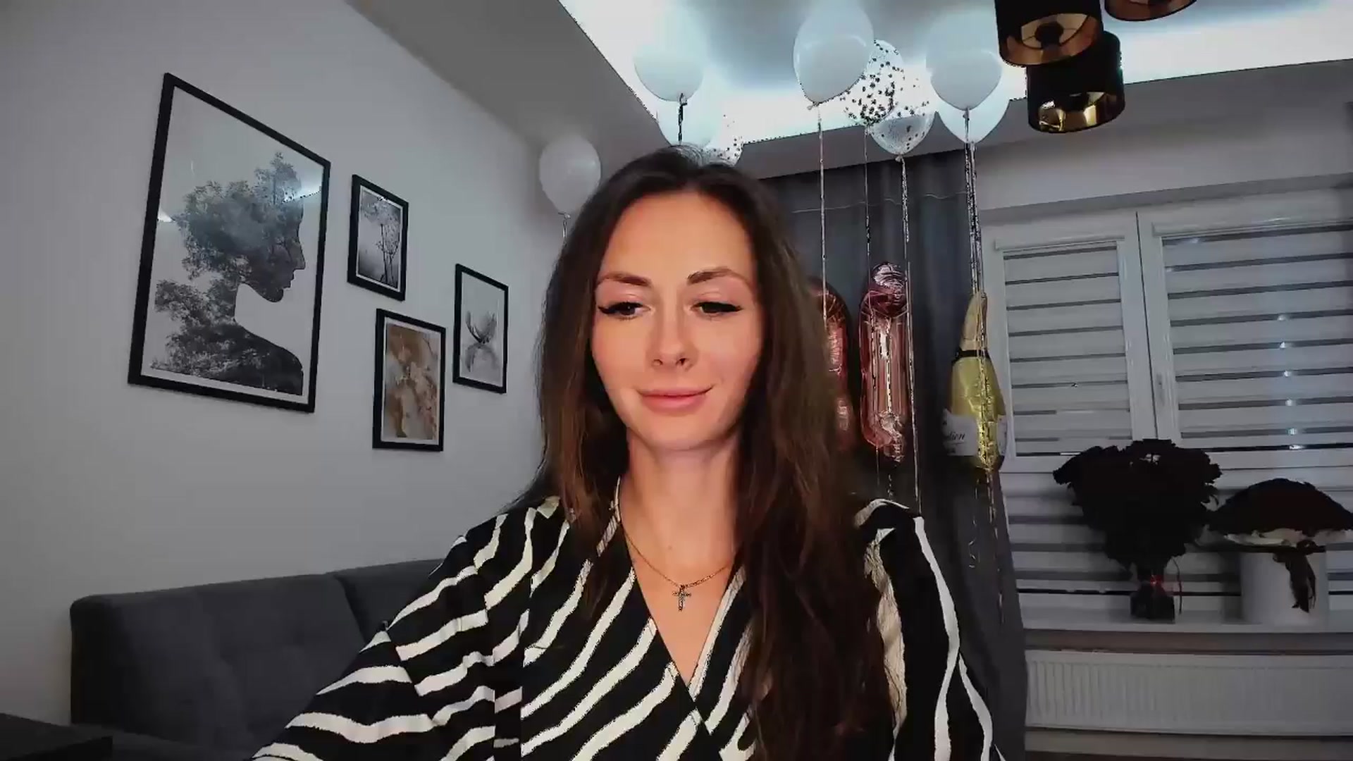 Gallery image thumbnail from Amber_Fry's myfreecams stream on, 01/24/2025, 22:17 image 13 of 20
