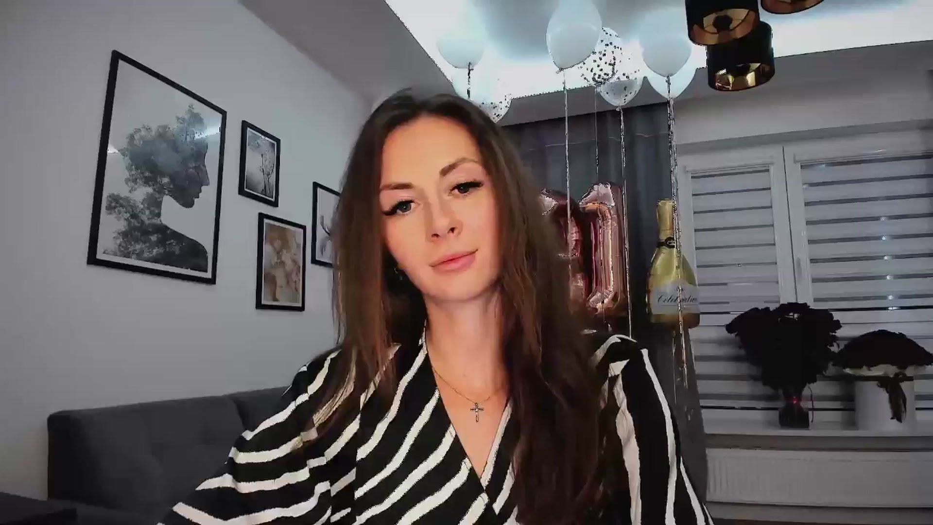 Gallery image thumbnail from Amber_Fry's myfreecams stream on, 01/24/2025, 22:17 image 14 of 20