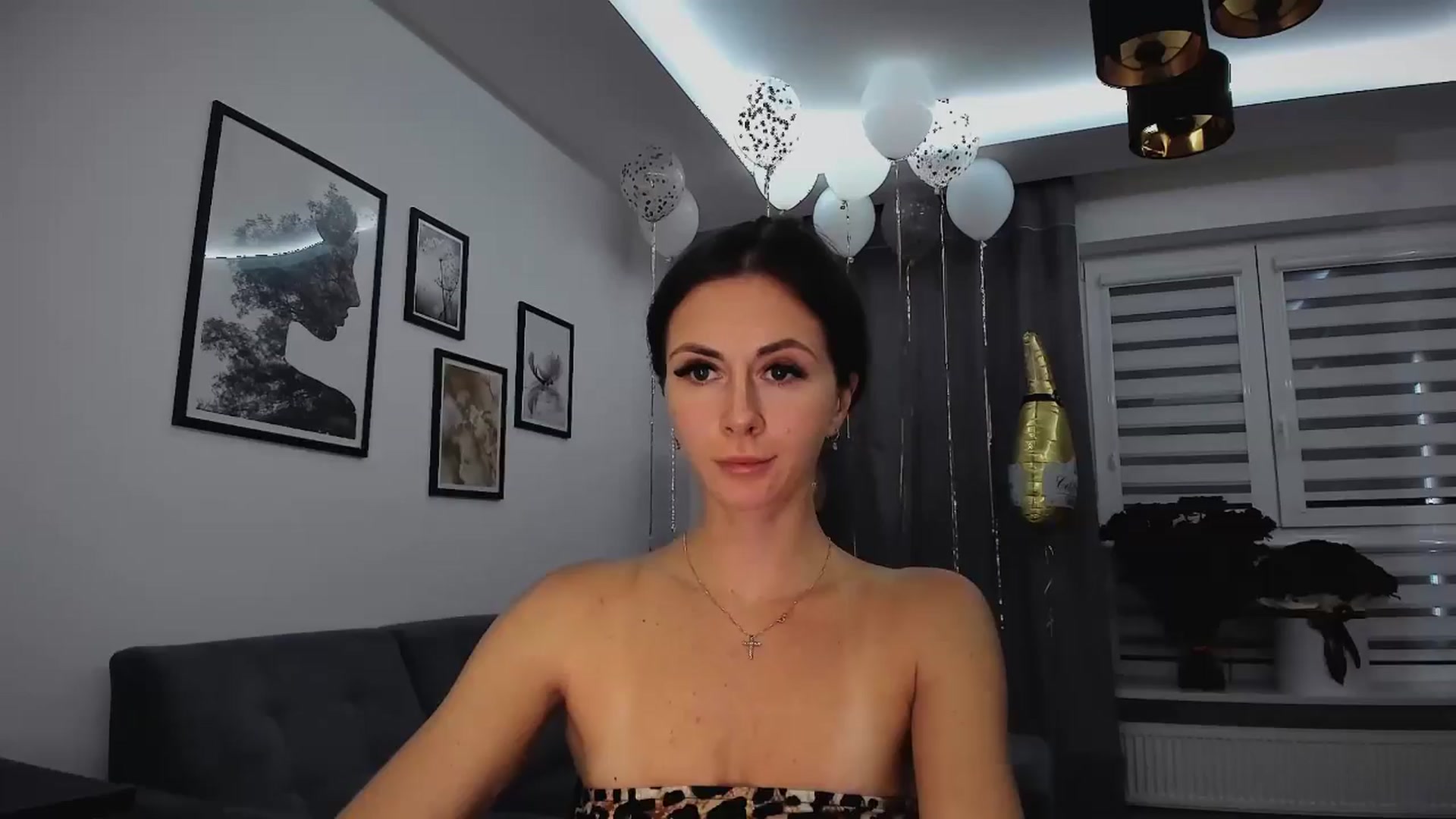 Gallery image thumbnail from Amber_Fry's myfreecams stream on, 01/27/2025, 21:05 image 4 of 20
