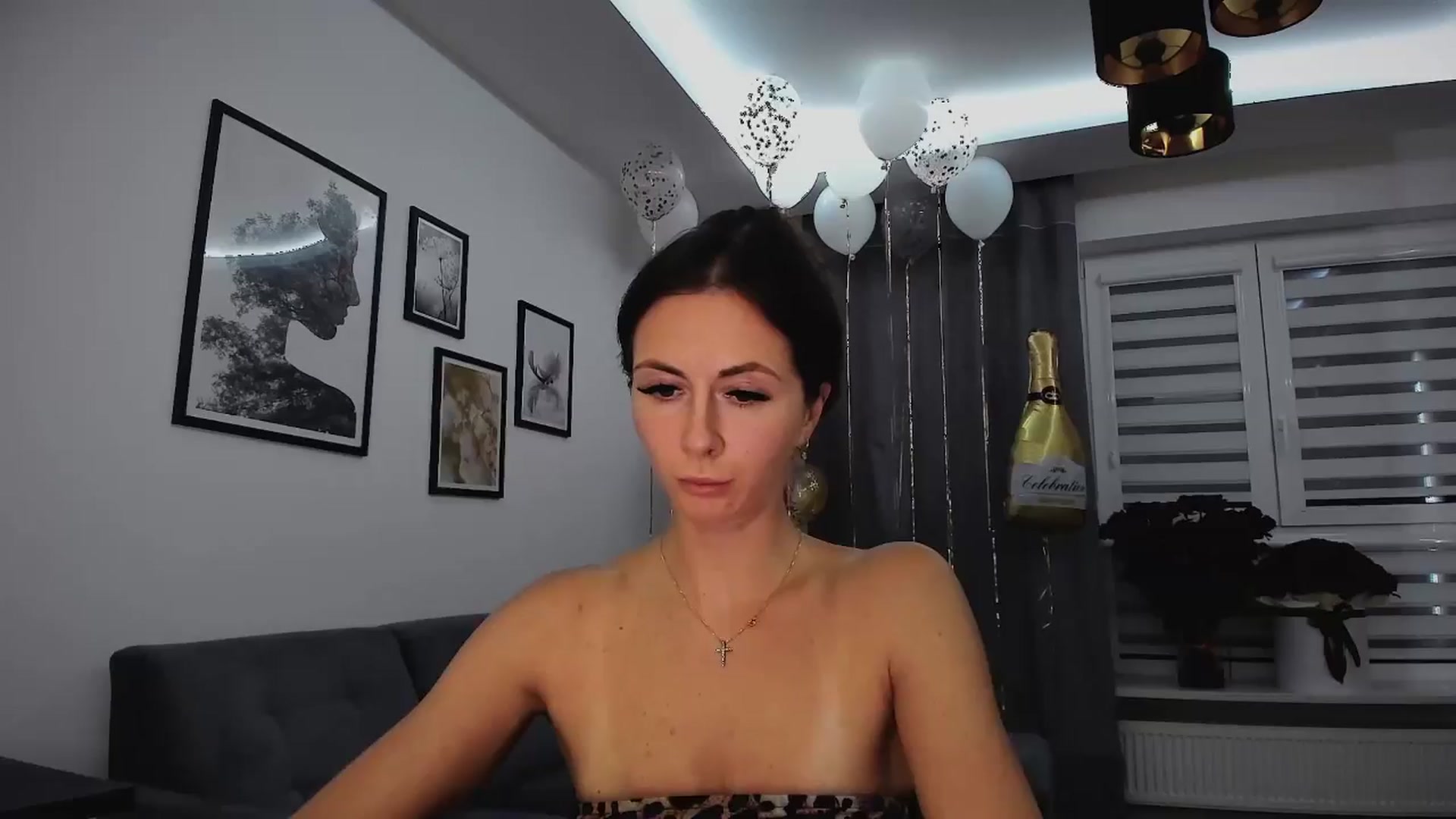 Gallery image thumbnail from Amber_Fry's myfreecams stream on, 01/27/2025, 21:05 image 7 of 20