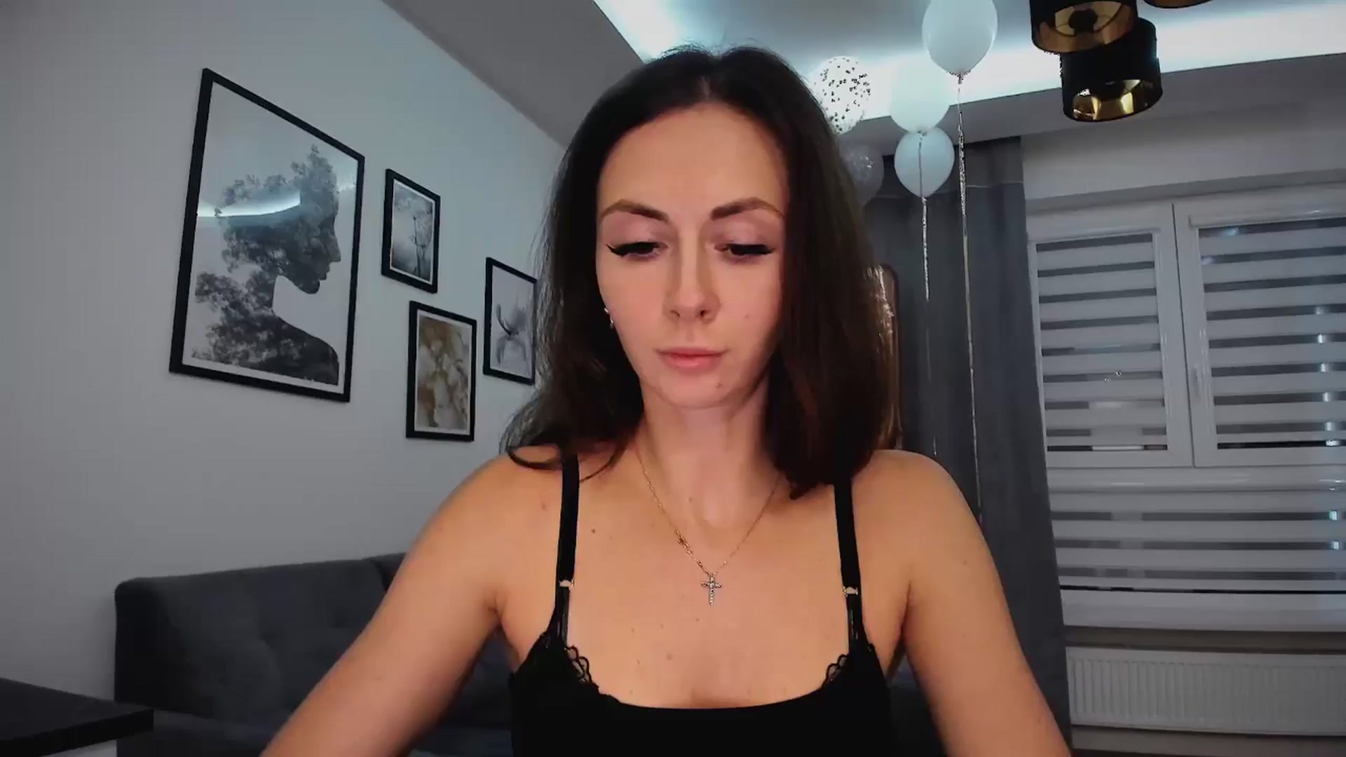Gallery image thumbnail from Amber_Fry's myfreecams stream on, 02/01/2025, 23:03 image 18 of 20
