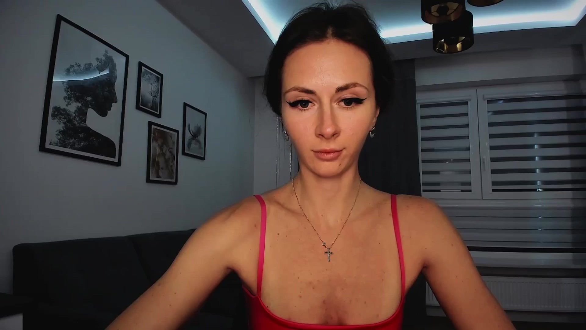 Gallery image thumbnail from Amber_Fry's myfreecams stream on, 02/04/2025, 18:31 image 16 of 20