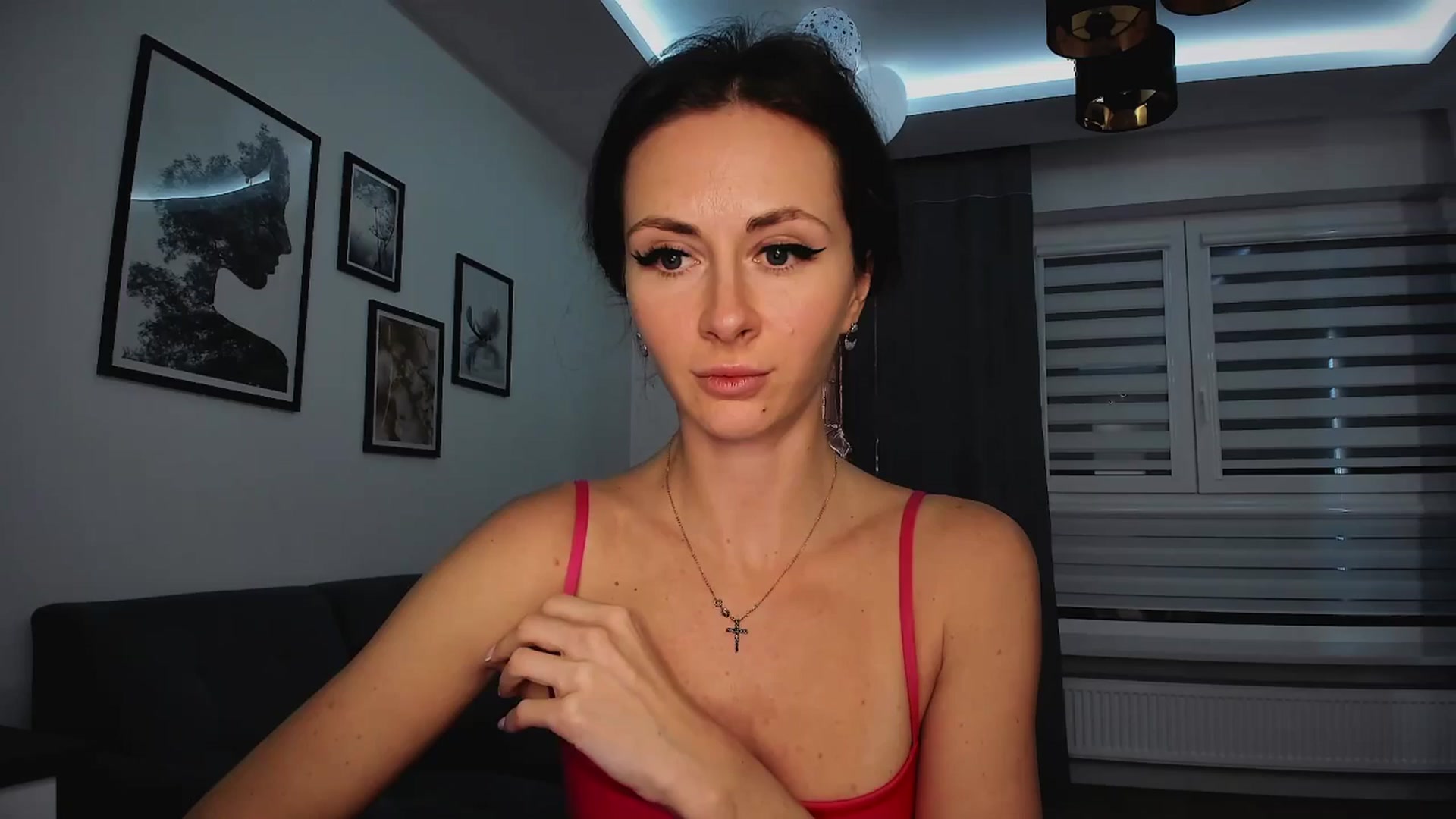 Gallery image thumbnail from Amber_Fry's myfreecams stream on, 02/04/2025, 18:31 image 15 of 20