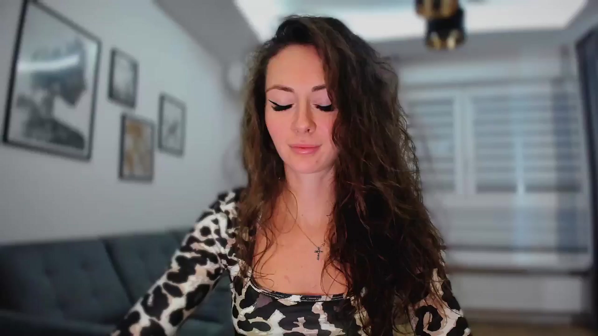 Gallery image thumbnail from Amber_Fry's myfreecams stream on, 02/05/2025, 20:54 image 9 of 20