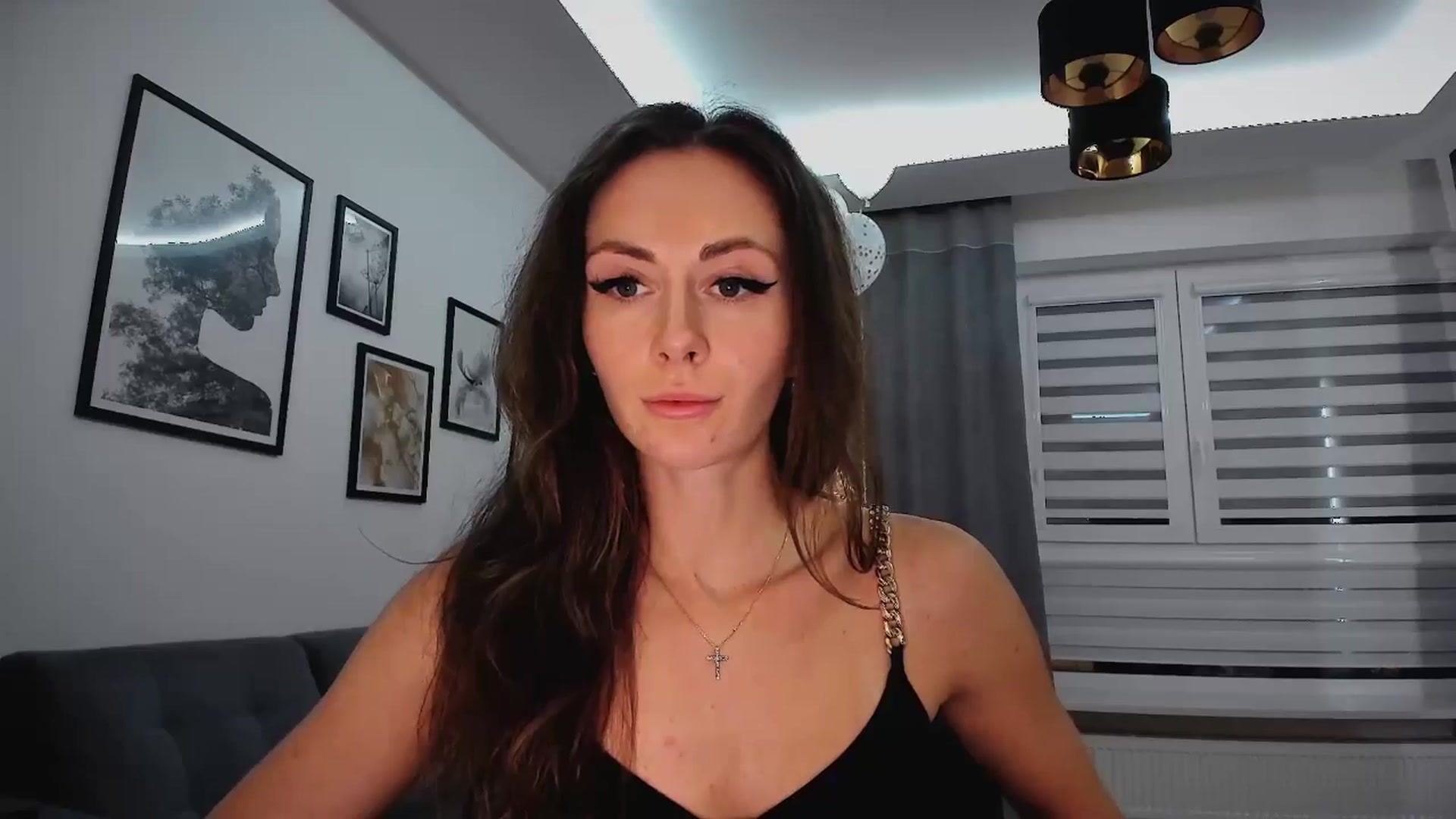 Gallery image thumbnail from Amber_Fry's myfreecams stream on, 02/06/2025, 20:00 image 17 of 20