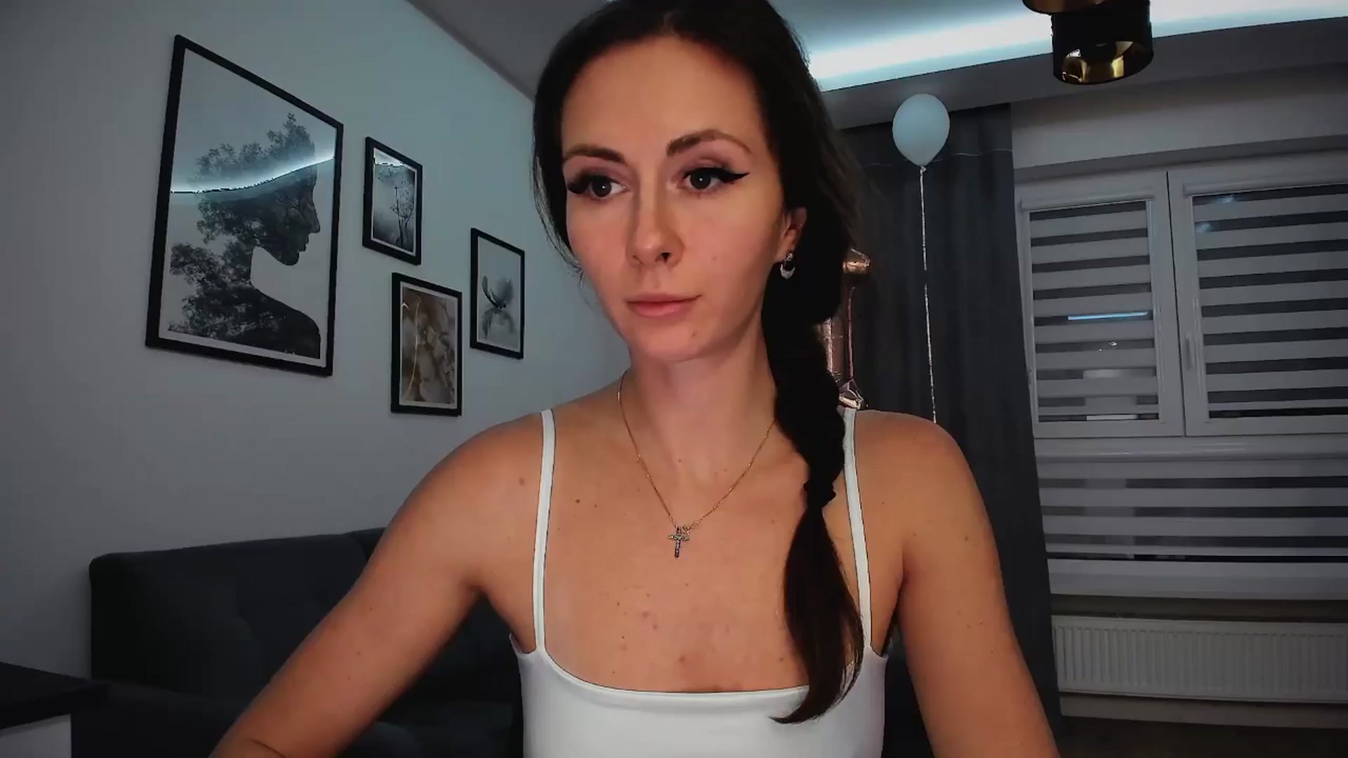 Gallery image thumbnail from Amber_Fry's myfreecams stream on, 02/08/2025, 21:30 image 15 of 20