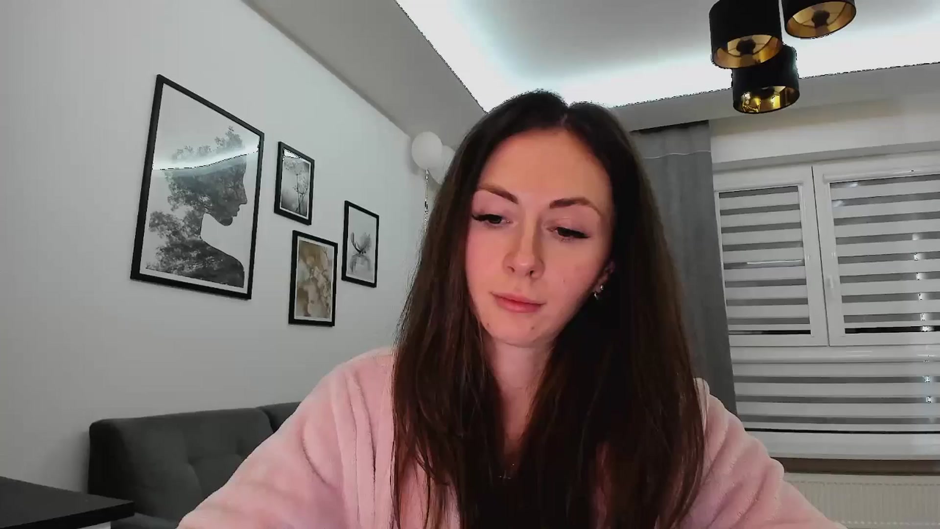 Gallery image thumbnail from Amber_Fry's myfreecams stream on, 02/17/2025, 22:06 image 18 of 20