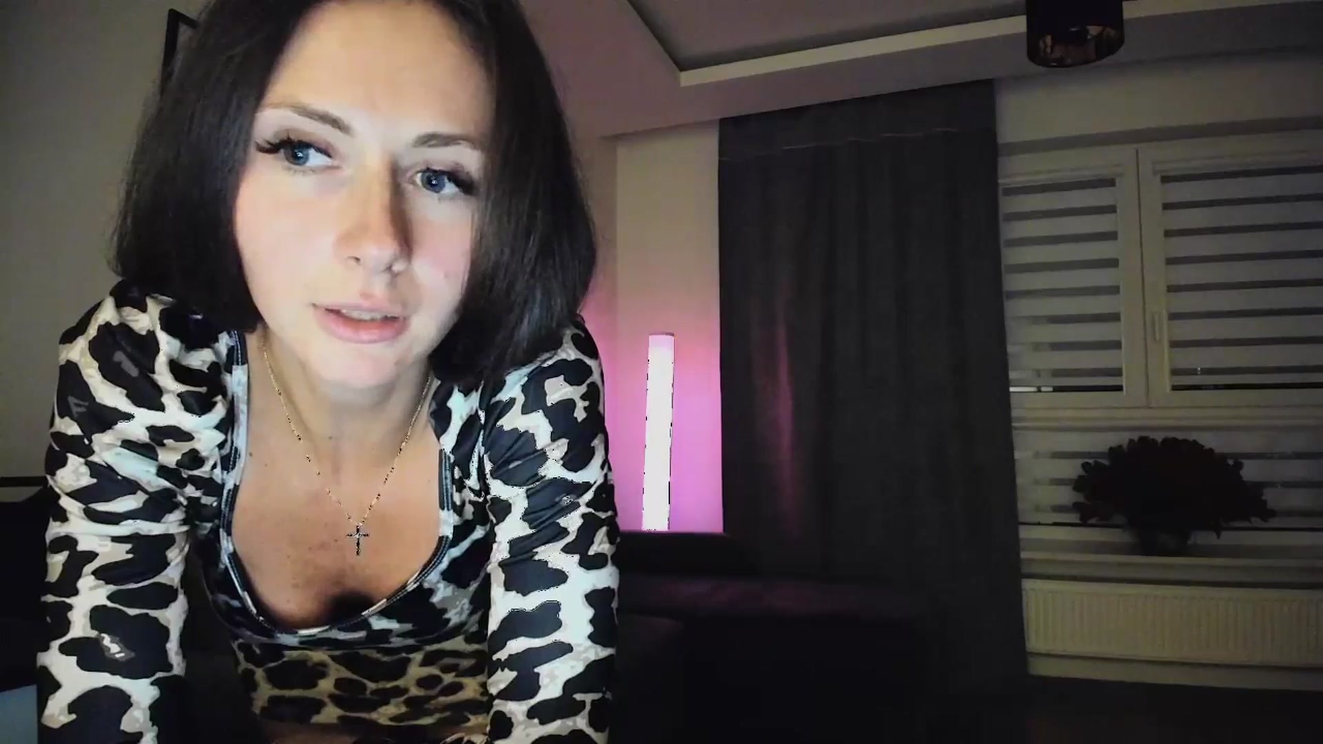 Gallery image thumbnail from Amber_Fry's myfreecams stream on, 03/08/2025, 21:47 image 19 of 20