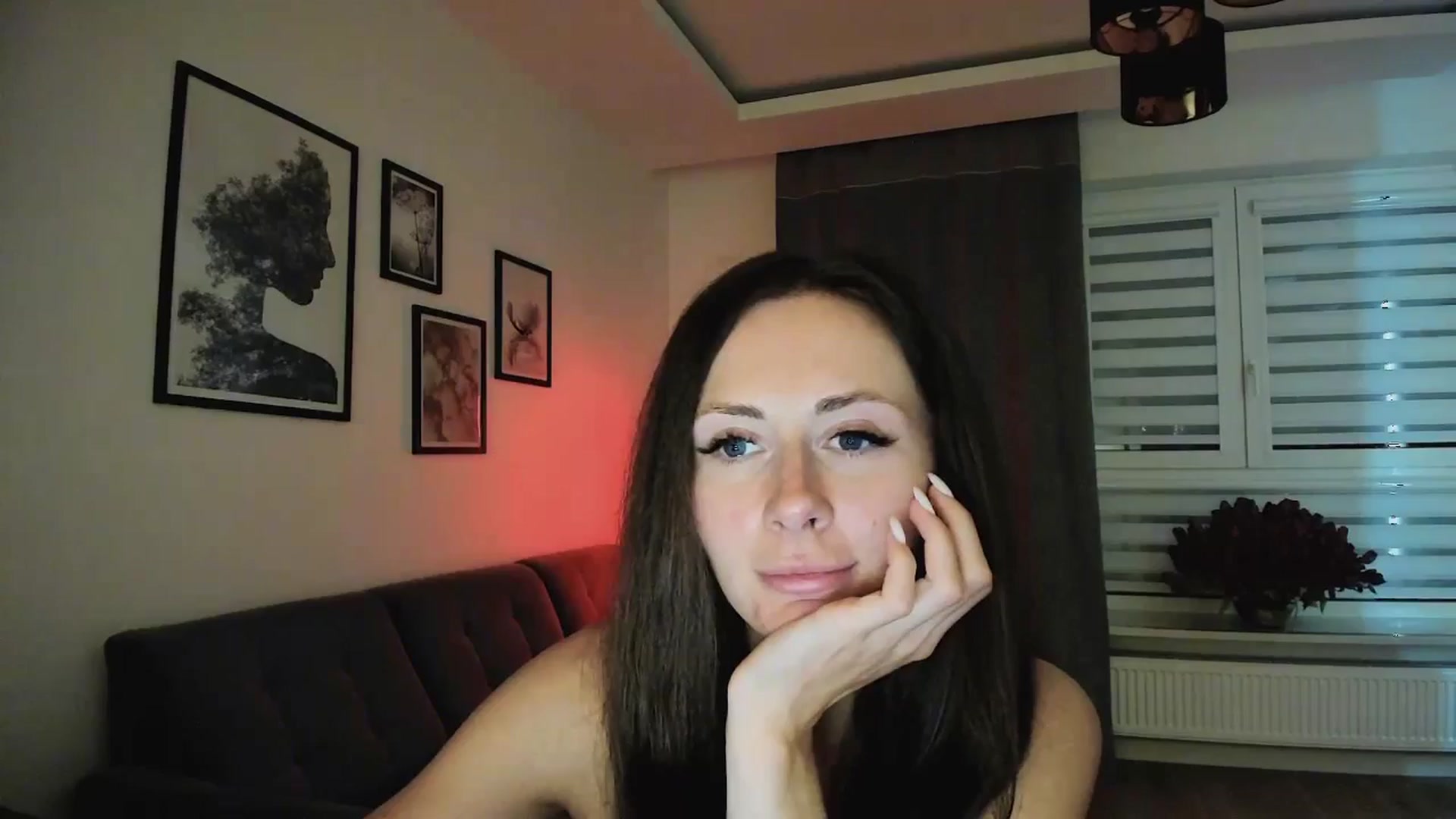 Gallery image thumbnail from Amber_Fry's myfreecams stream on, 03/10/2025, 21:43 image 2 of 20