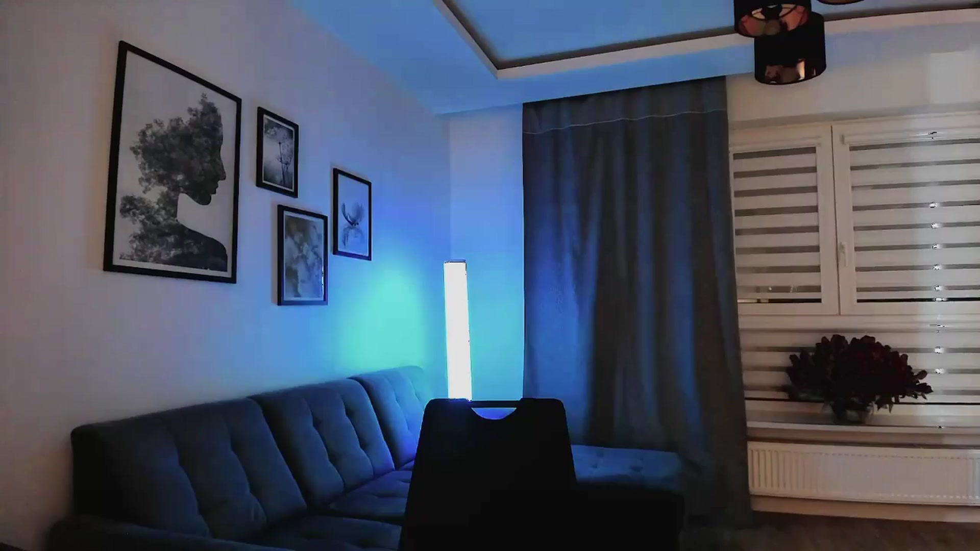 Gallery image thumbnail from Amber_Fry's myfreecams stream on, 03/10/2025, 21:43 image 10 of 20