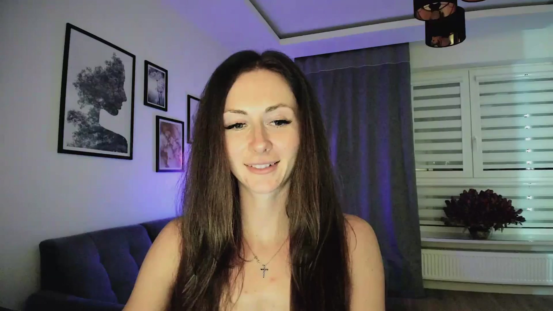 Gallery image thumbnail from Amber_Fry's myfreecams stream on, 03/10/2025, 21:43 image 17 of 20