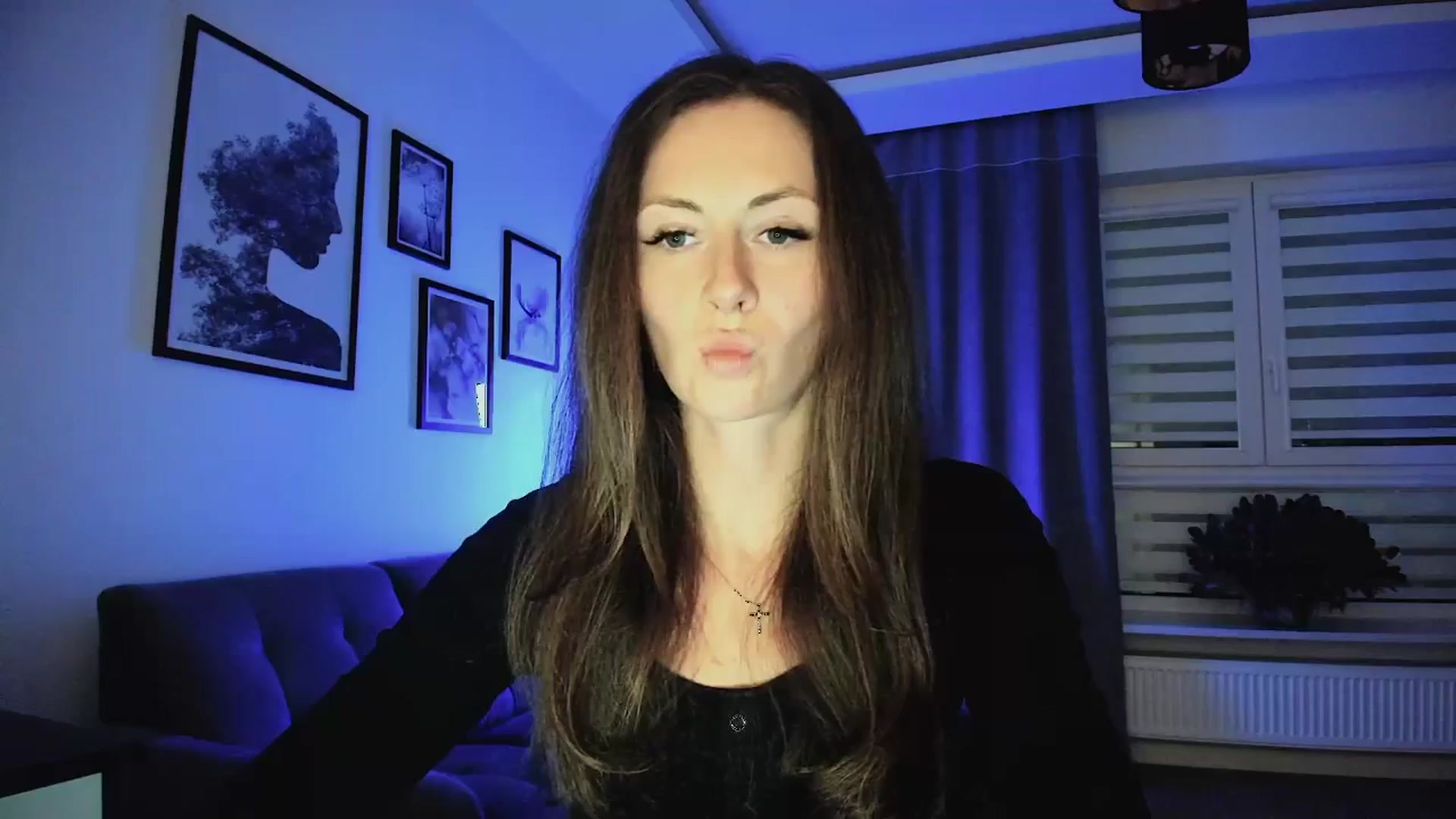 Gallery image thumbnail from Amber_Fry's myfreecams stream on, 03/11/2025, 18:59 image 18 of 20