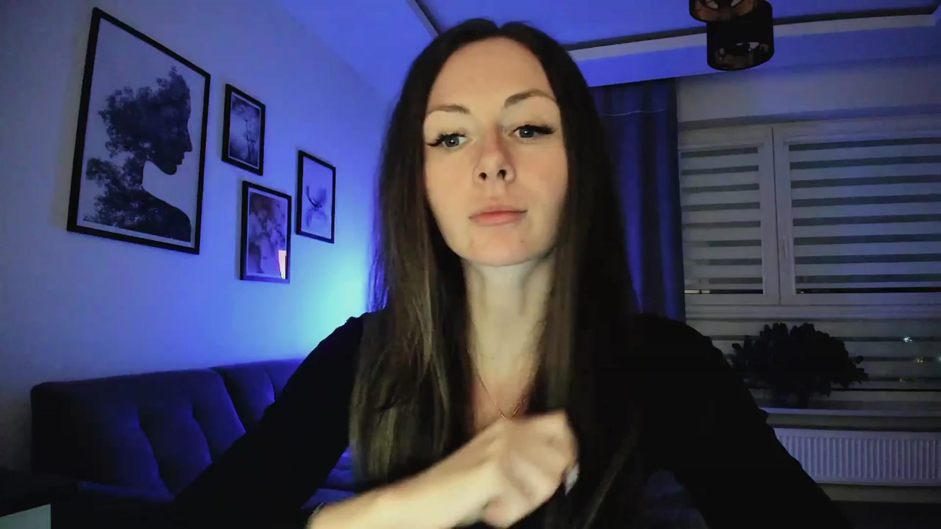 Gallery image thumbnail from Amber_Fry's myfreecams stream on, 03/11/2025, 18:59 image 8 of 20